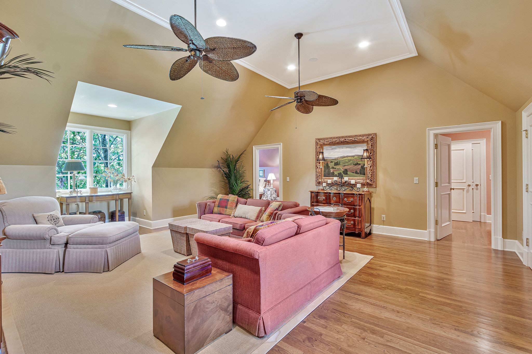 3018 North Thompson Lane