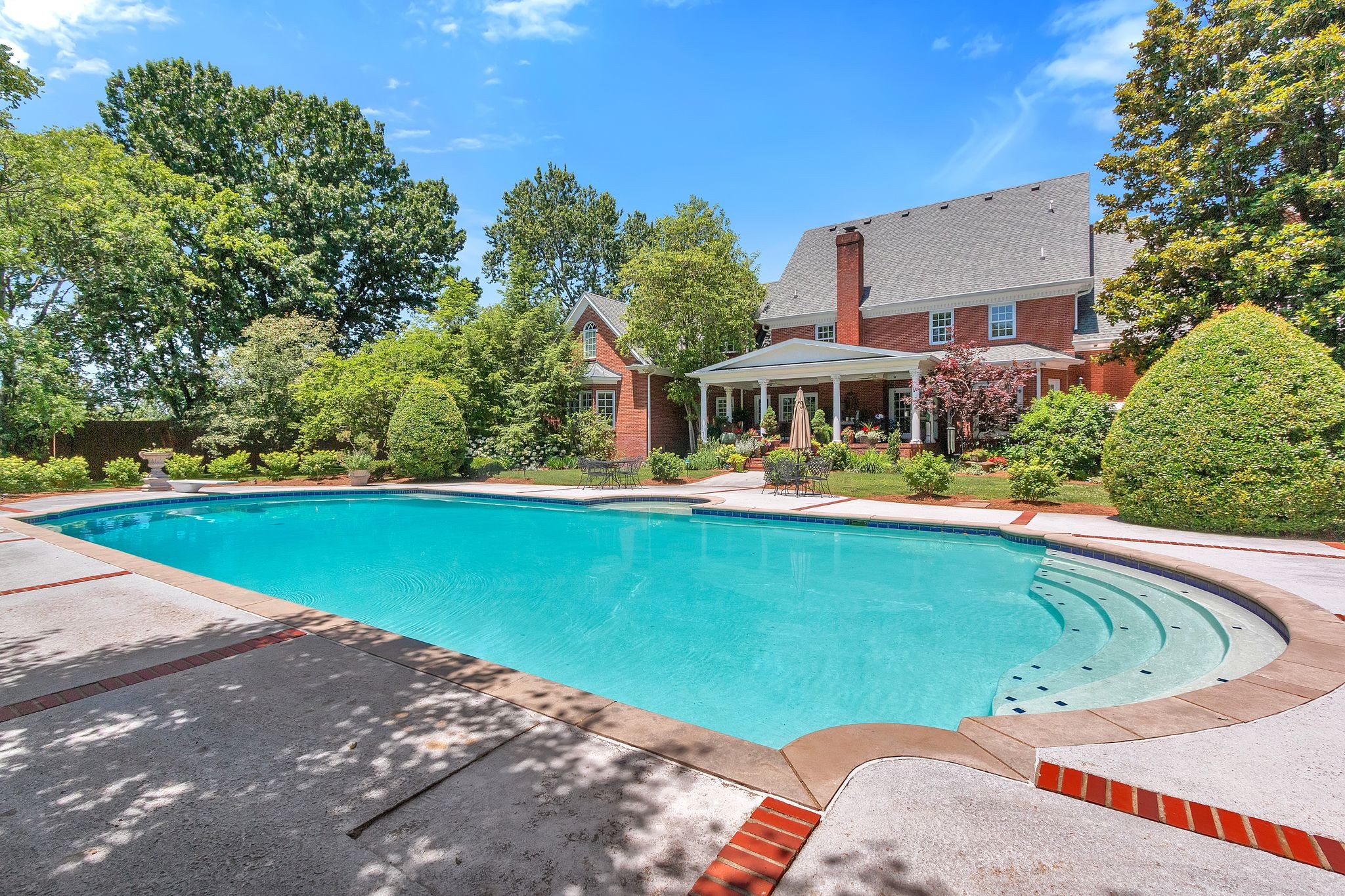 3018 North Thompson Lane