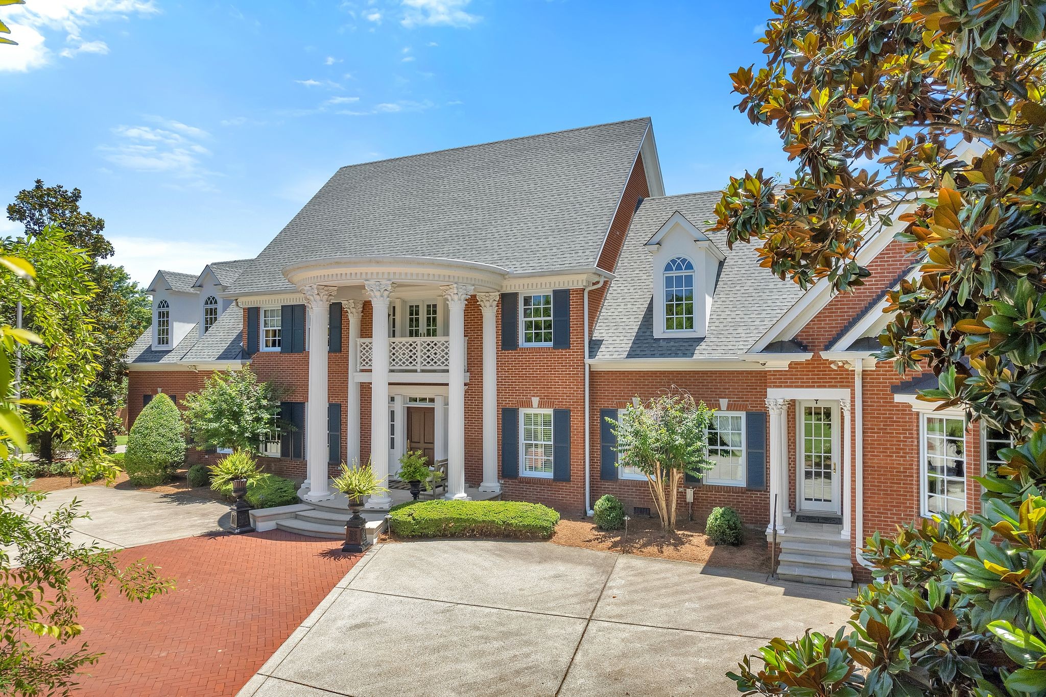 3018 North Thompson Lane