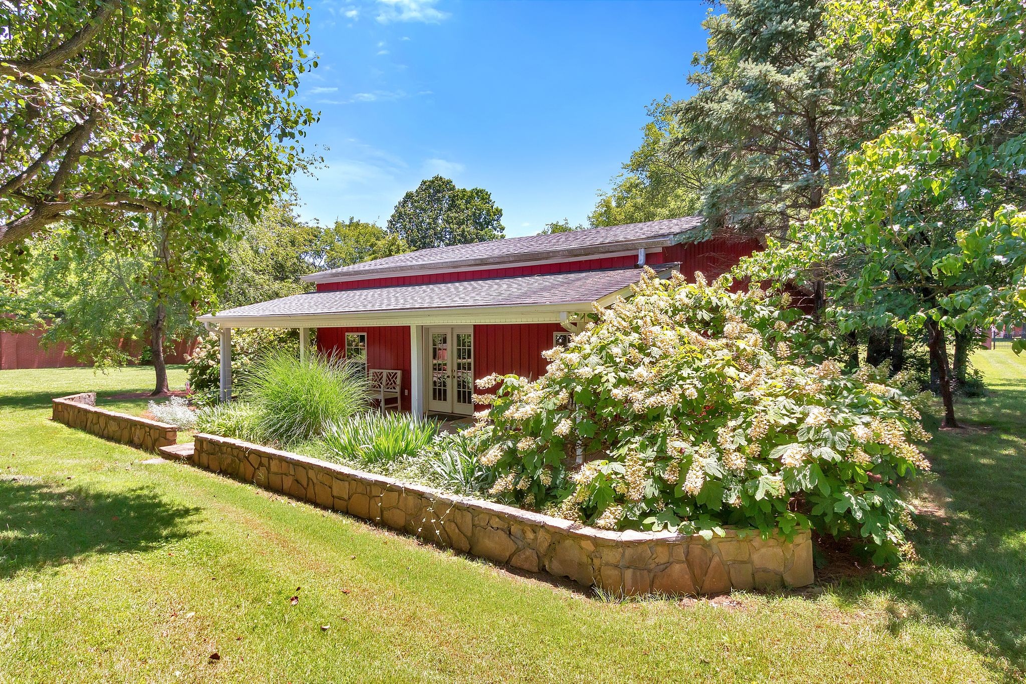 3018 North Thompson Lane