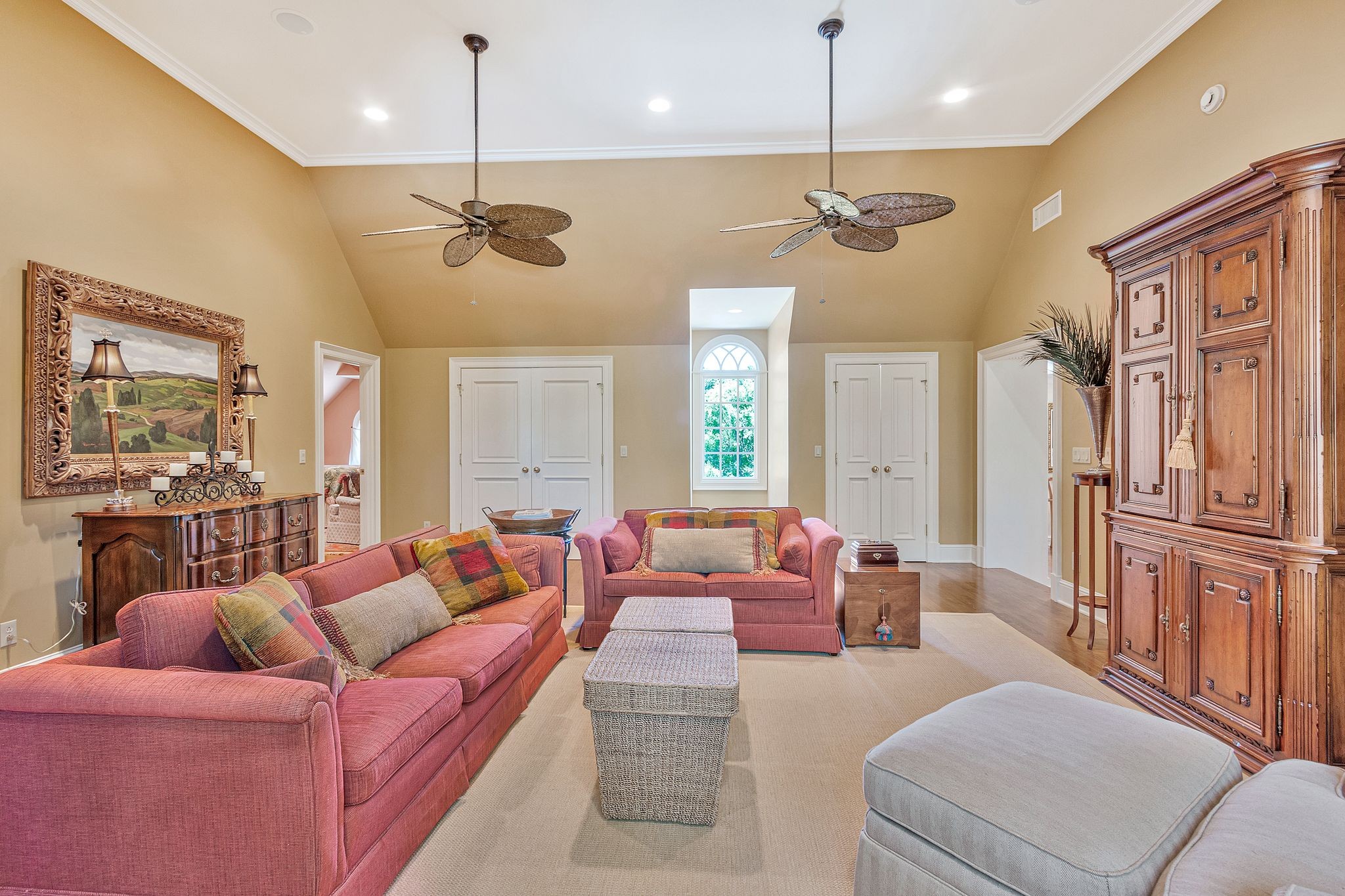 3018 North Thompson Lane