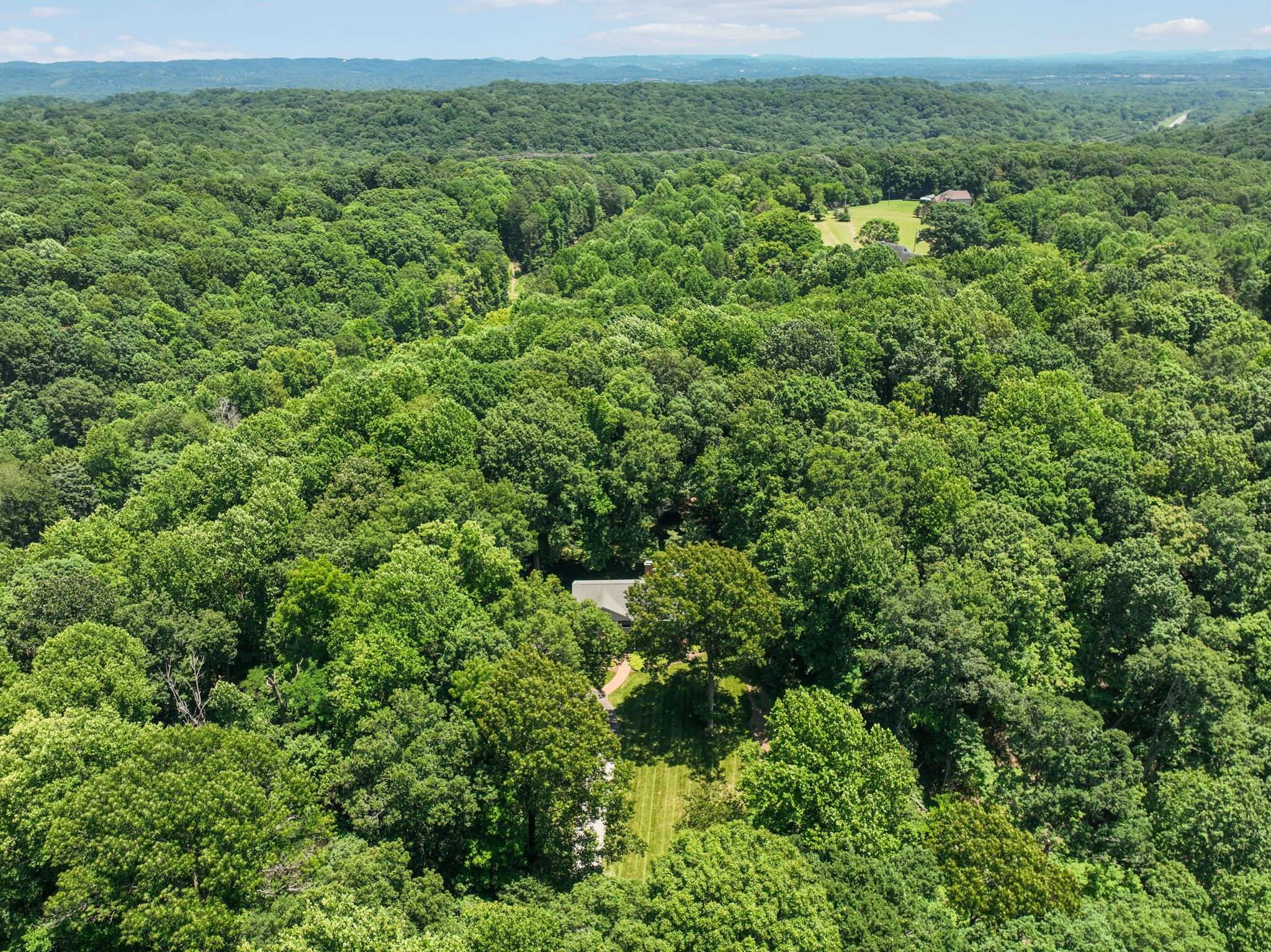 3927 New Highway 96, W