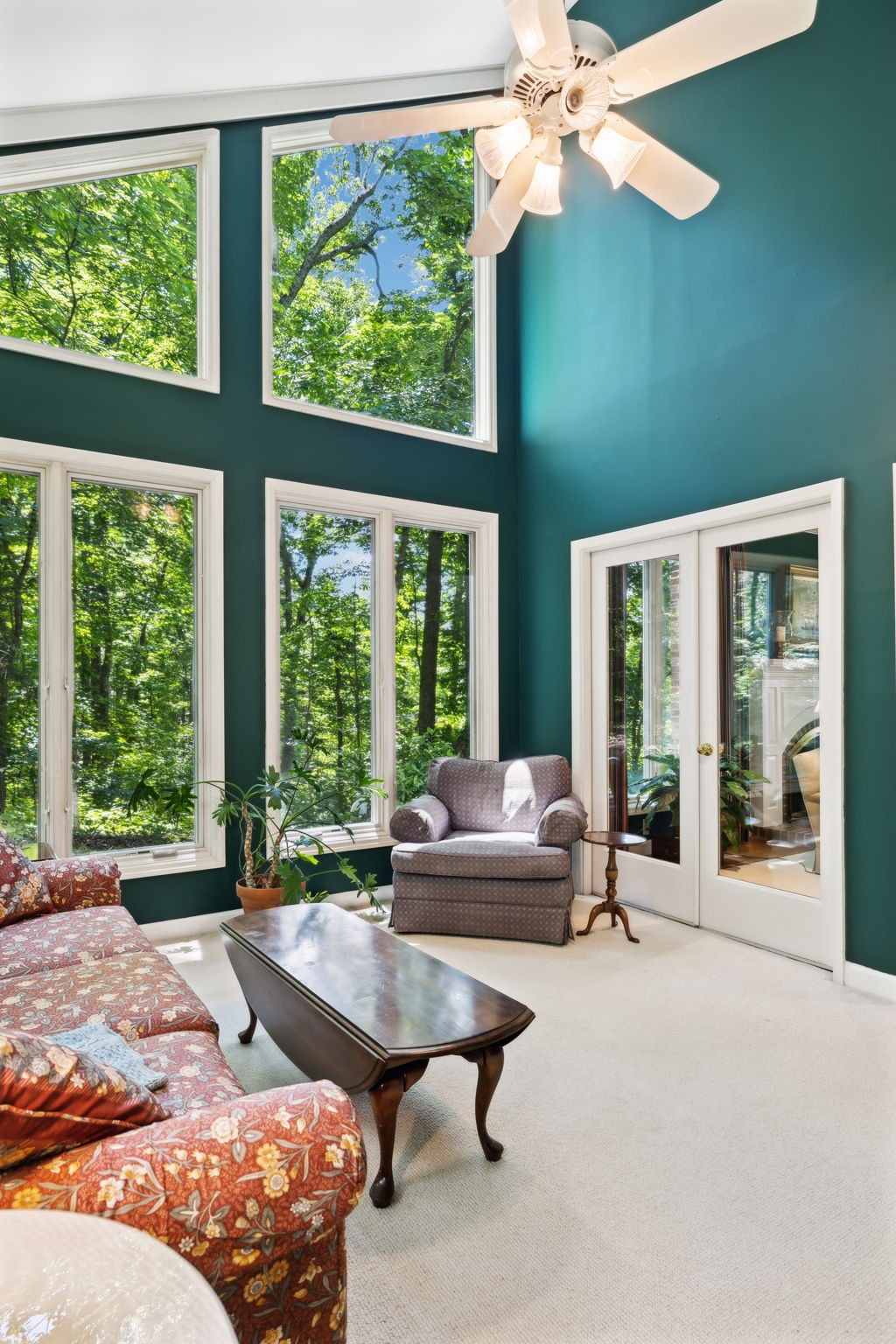 3927 New Highway 96, W