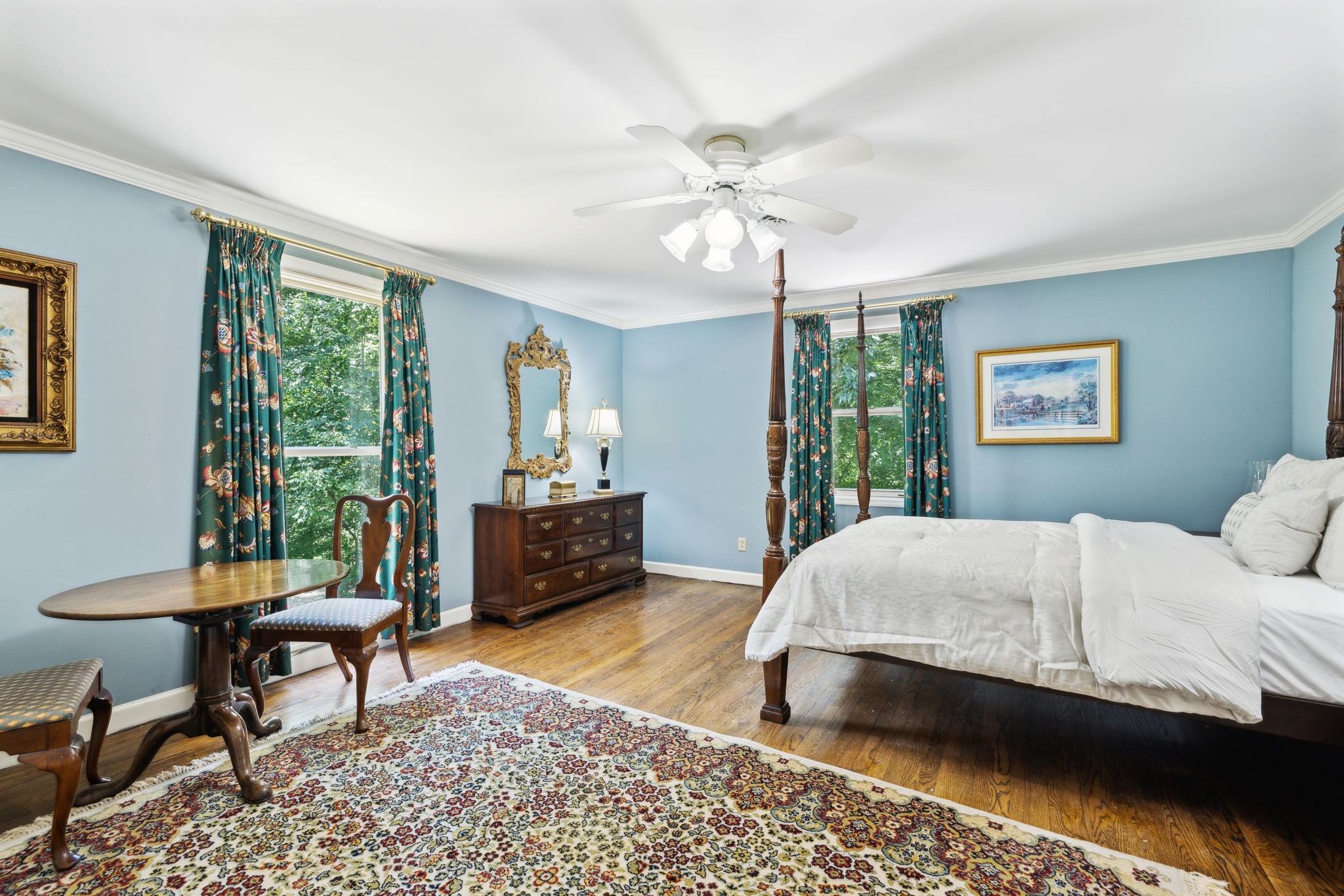 3927 New Highway 96, W