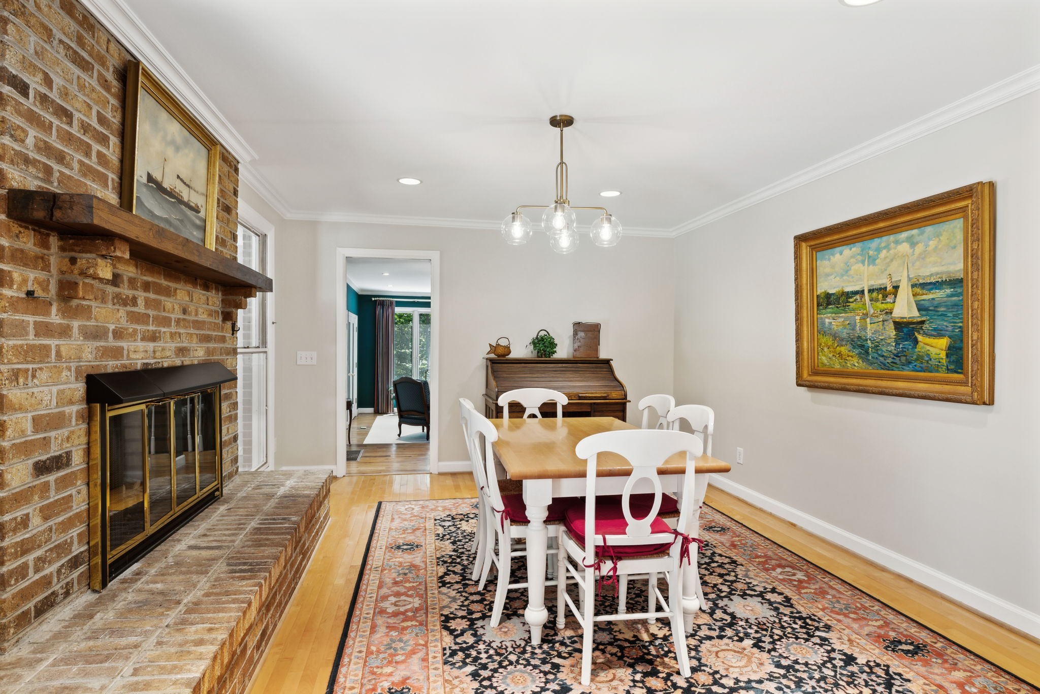 3927 New Highway 96, W