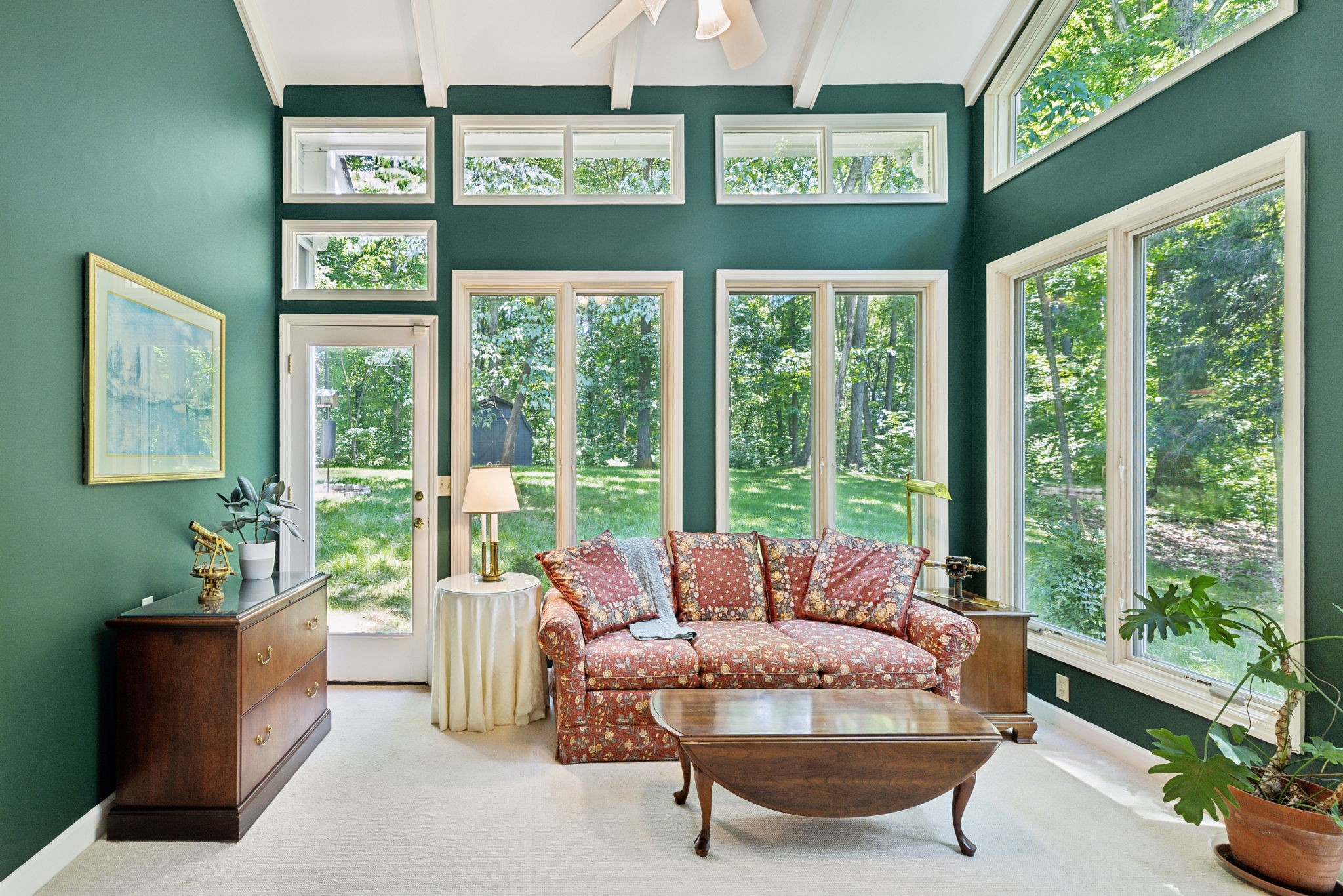 3927 New Highway 96, W