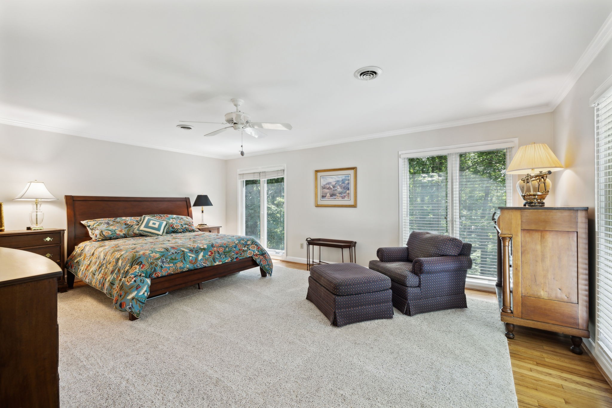 3927 New Highway 96, W