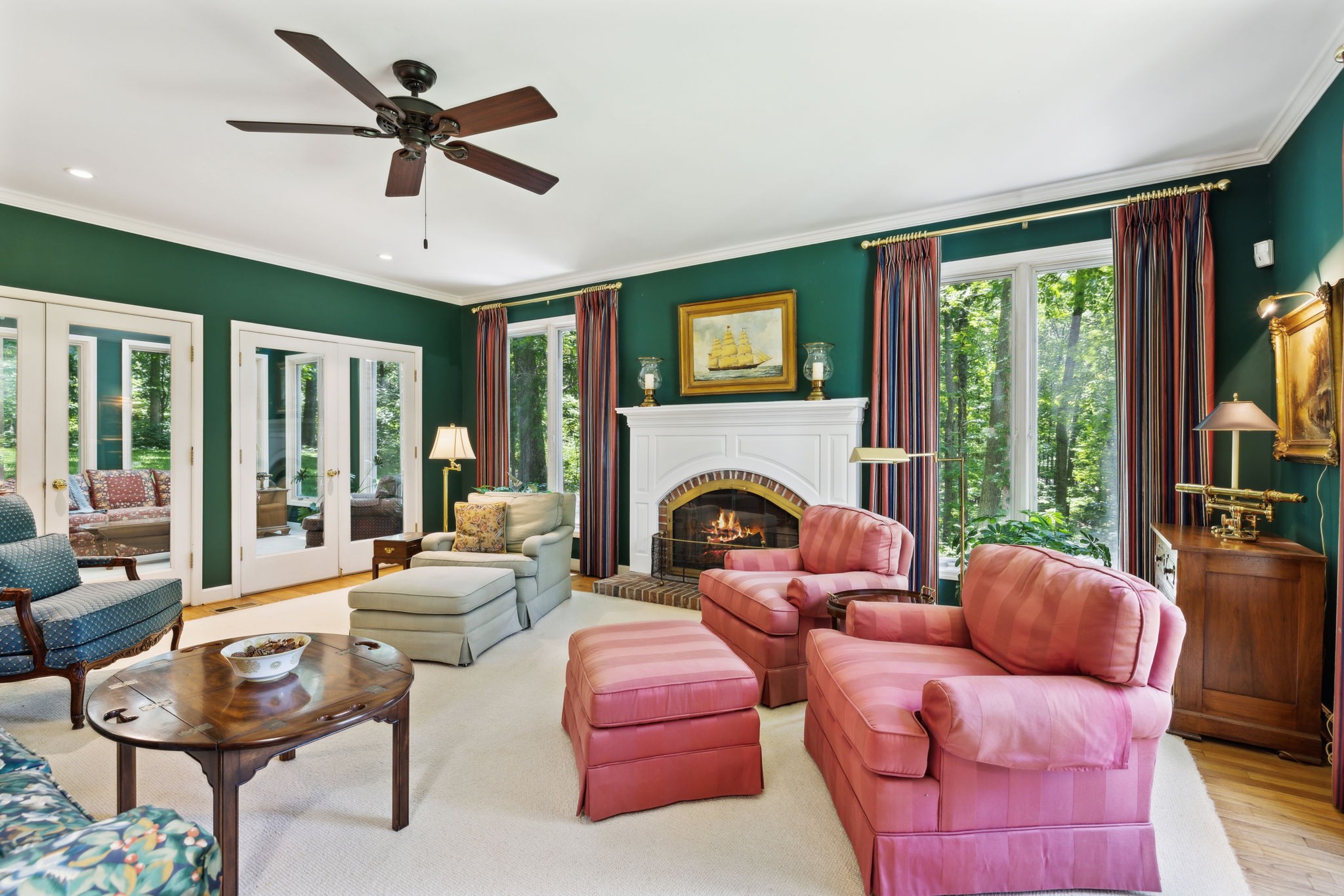 3927 New Highway 96, W