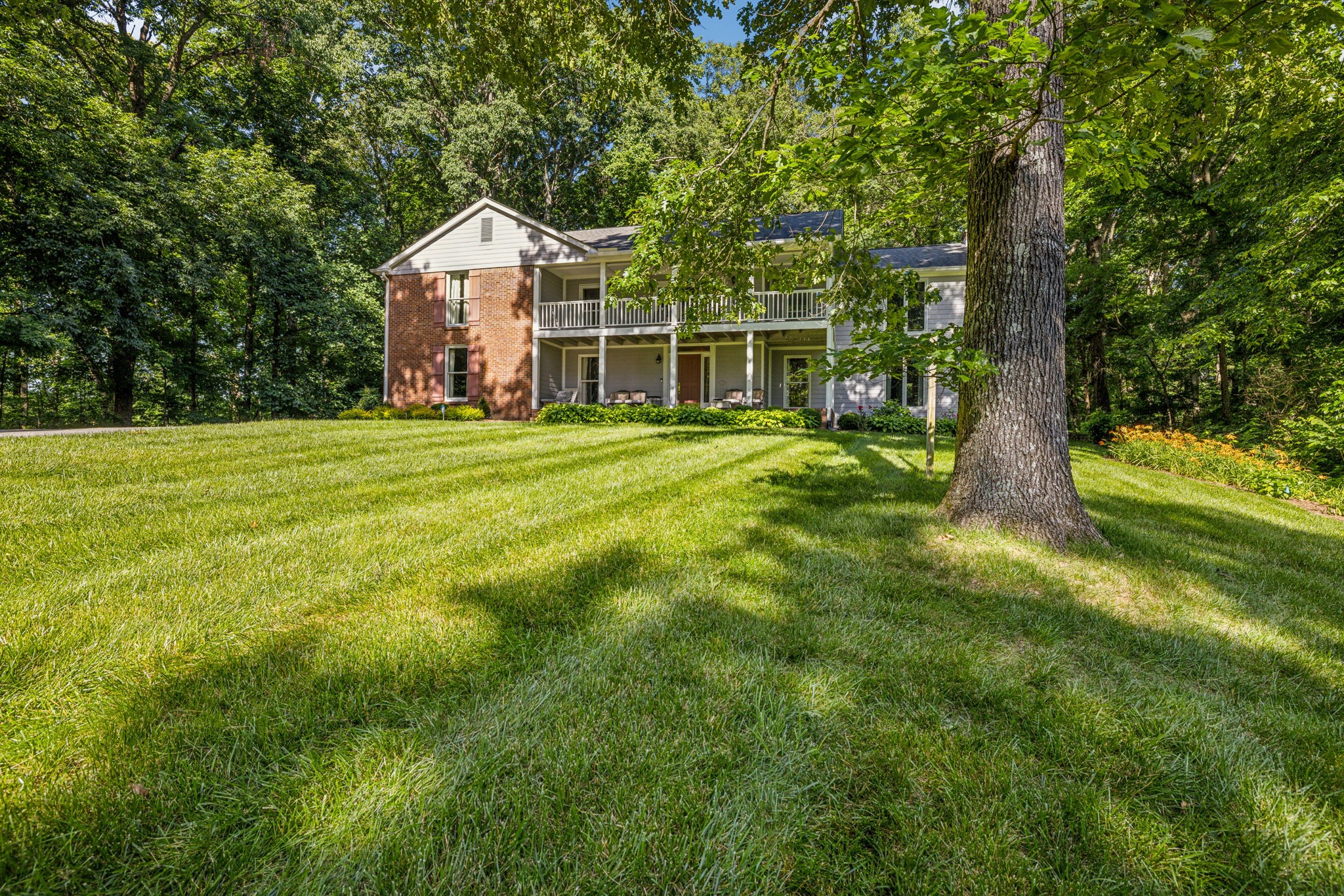 3927 New Highway 96, W