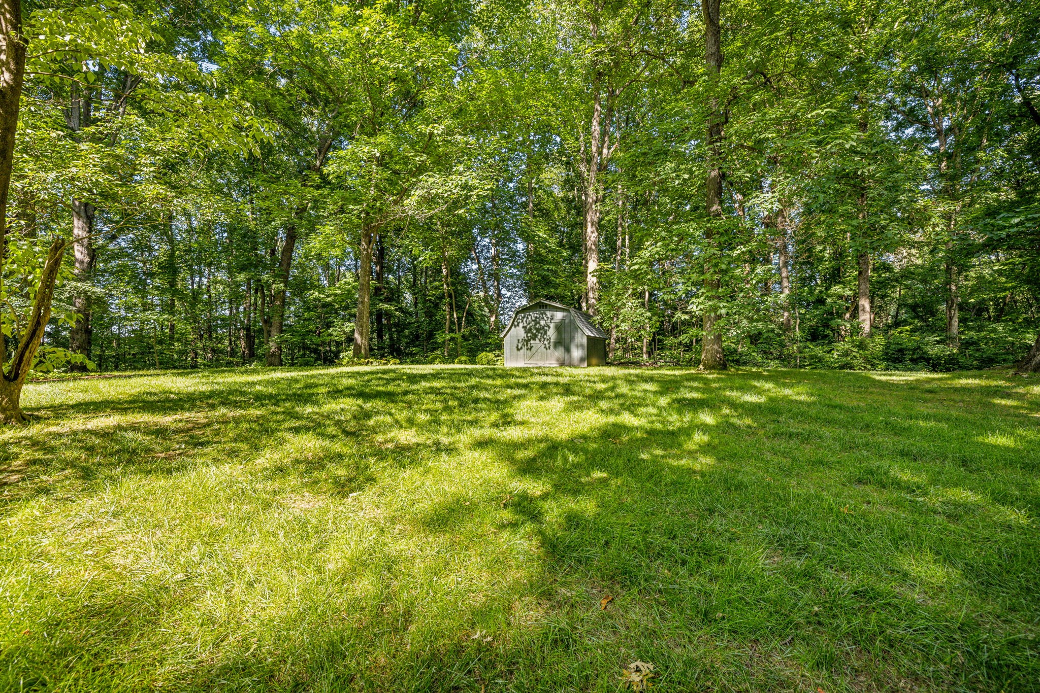 3927 New Highway 96, W