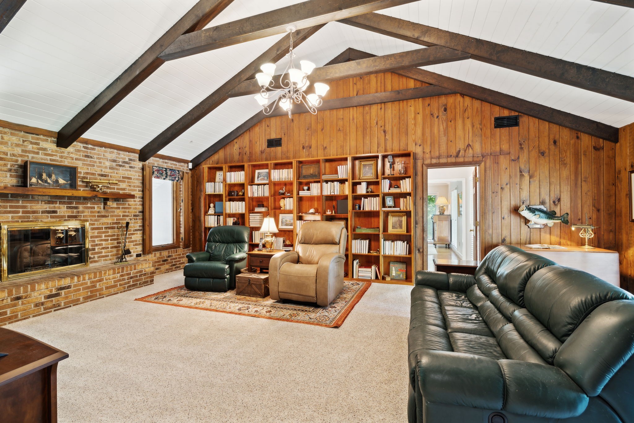 3927 New Highway 96, W