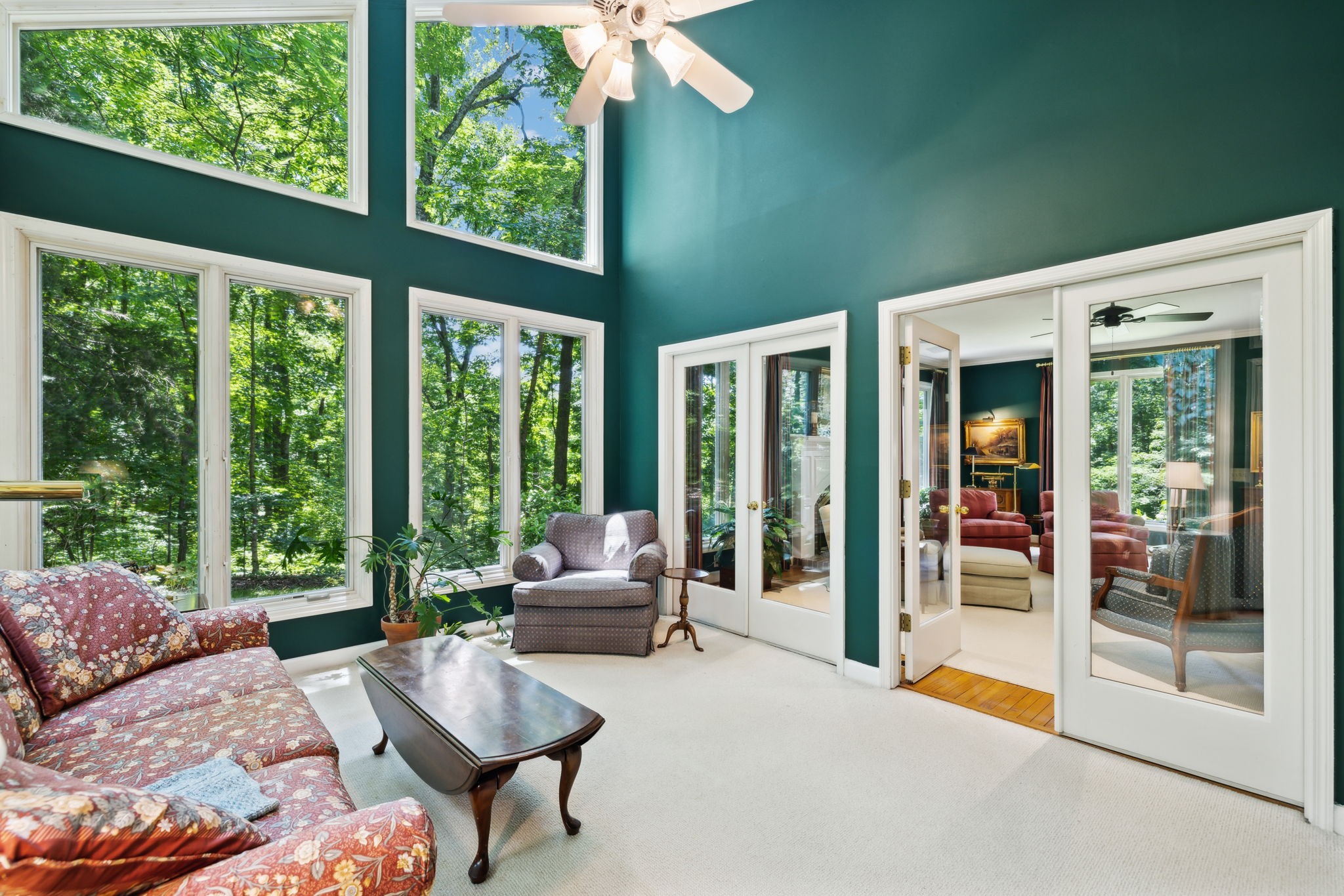 3927 New Highway 96, W