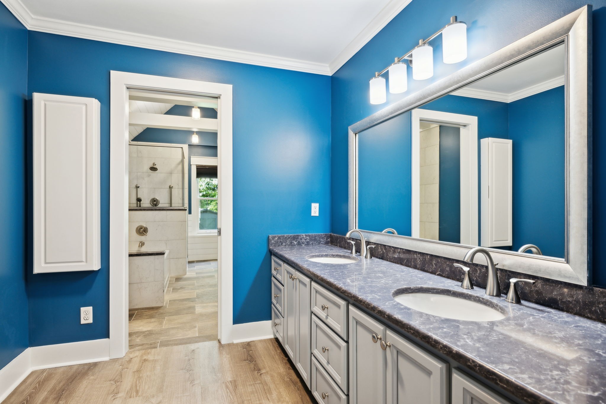 3927 New Highway 96, W