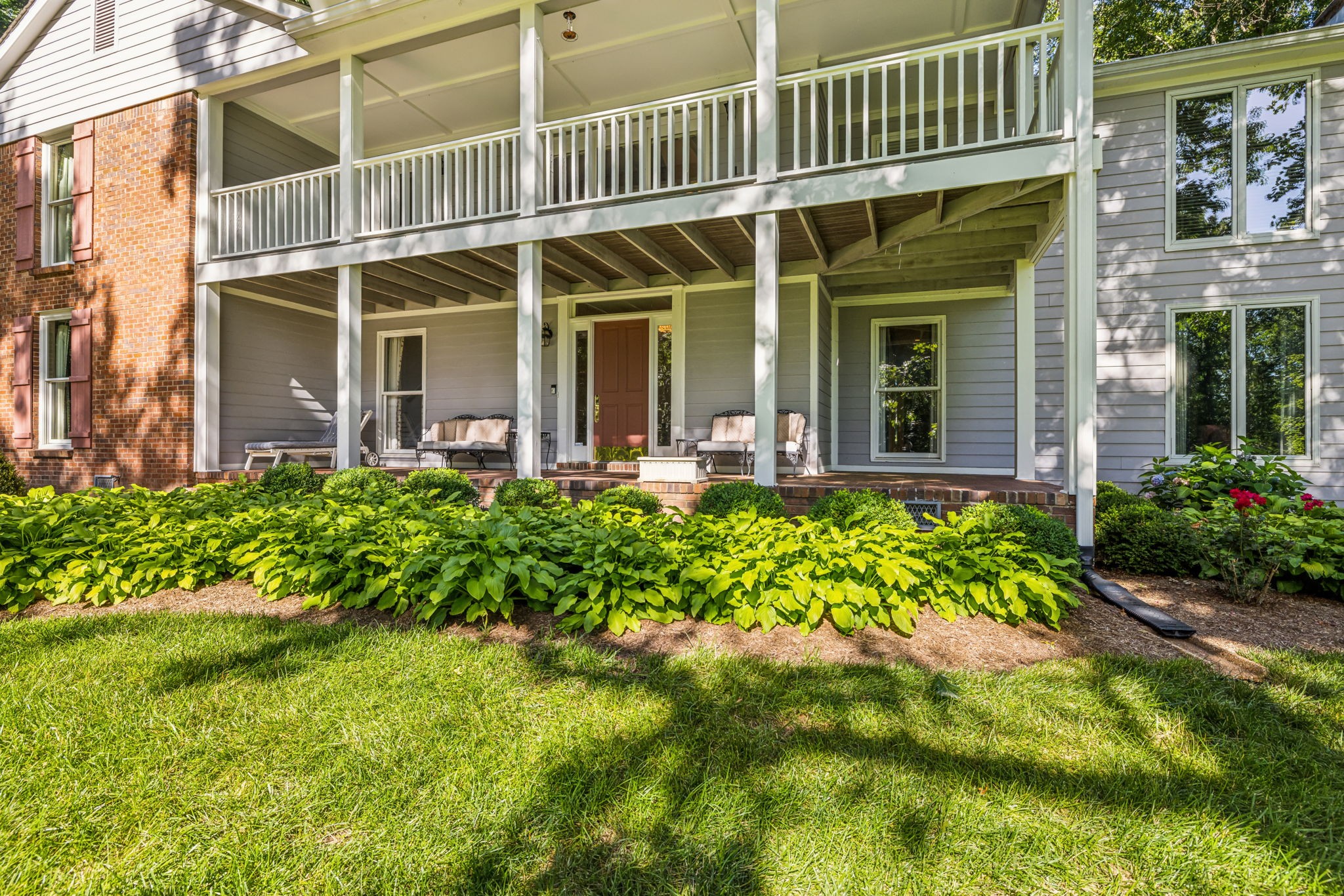 3927 New Highway 96, W