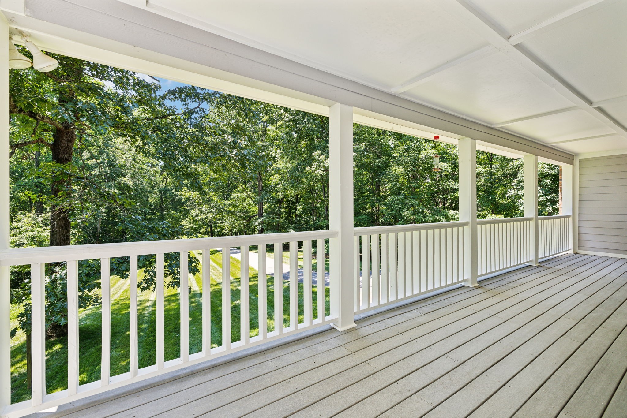 3927 New Highway 96, W