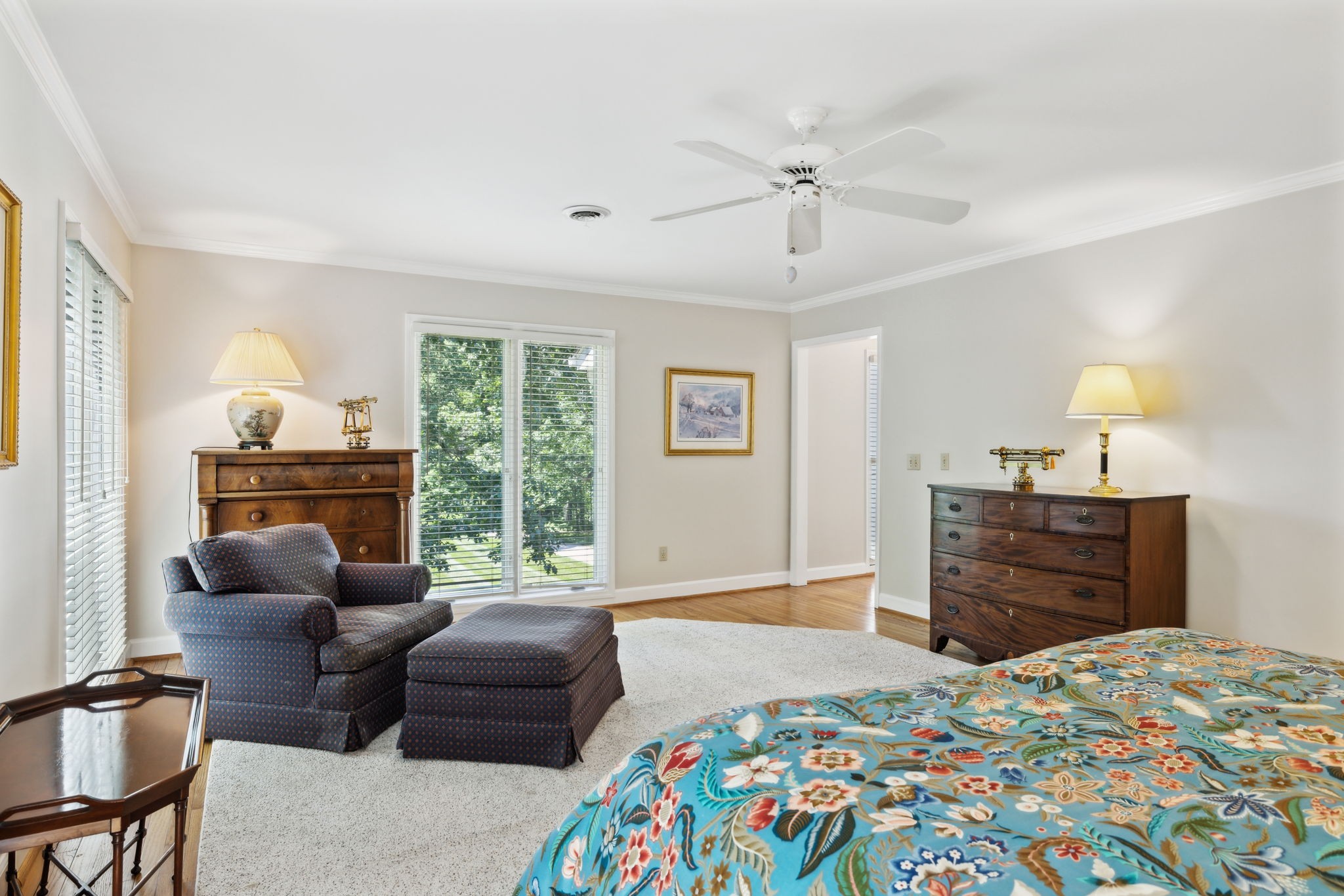 3927 New Highway 96, W