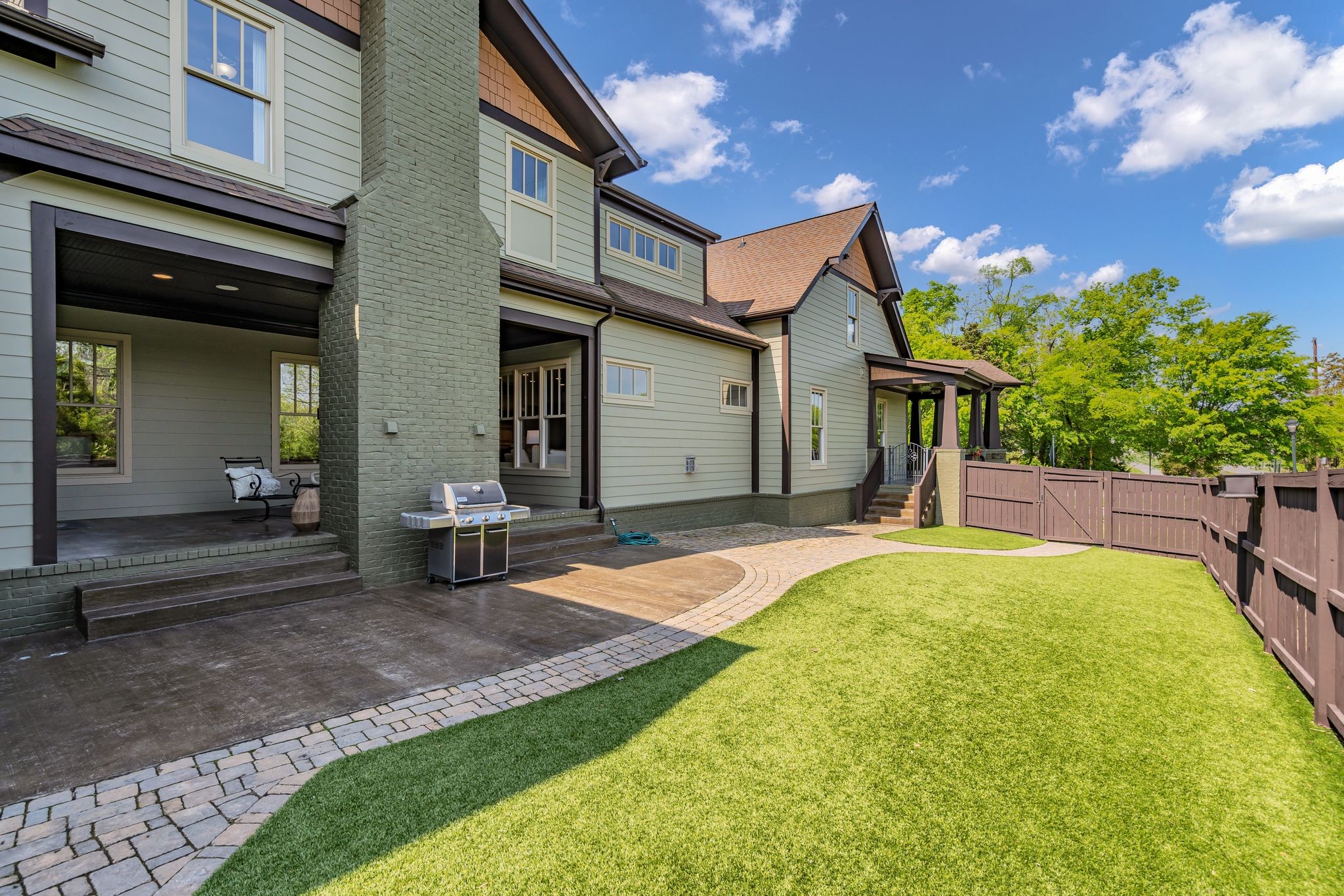600 Stonewater Blvd