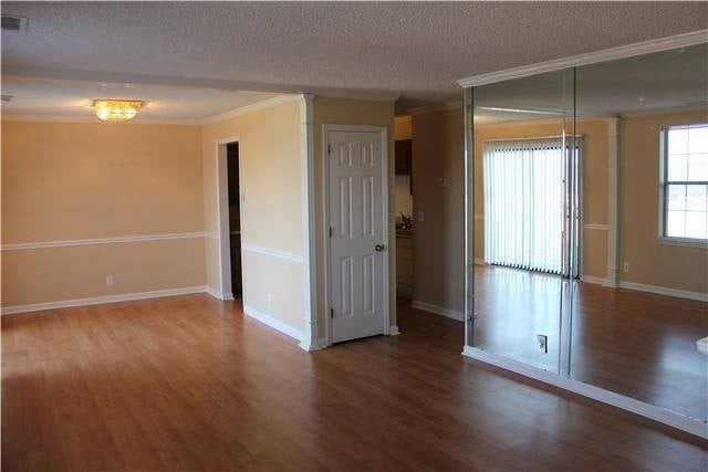 755 Fox Ridge Dr