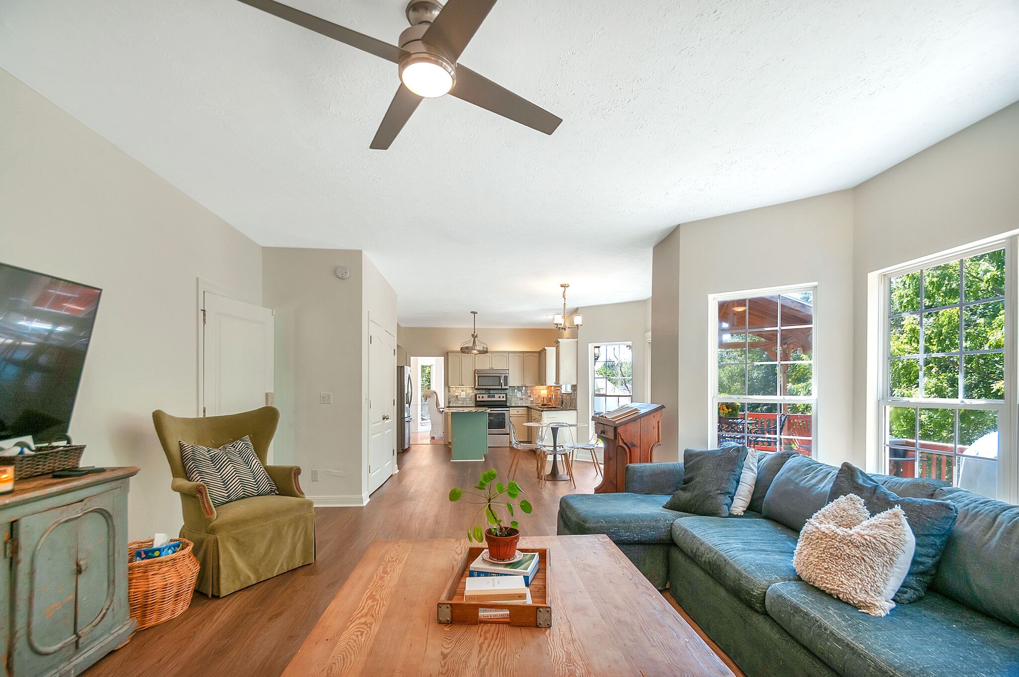 7142 Kingwood Blvd