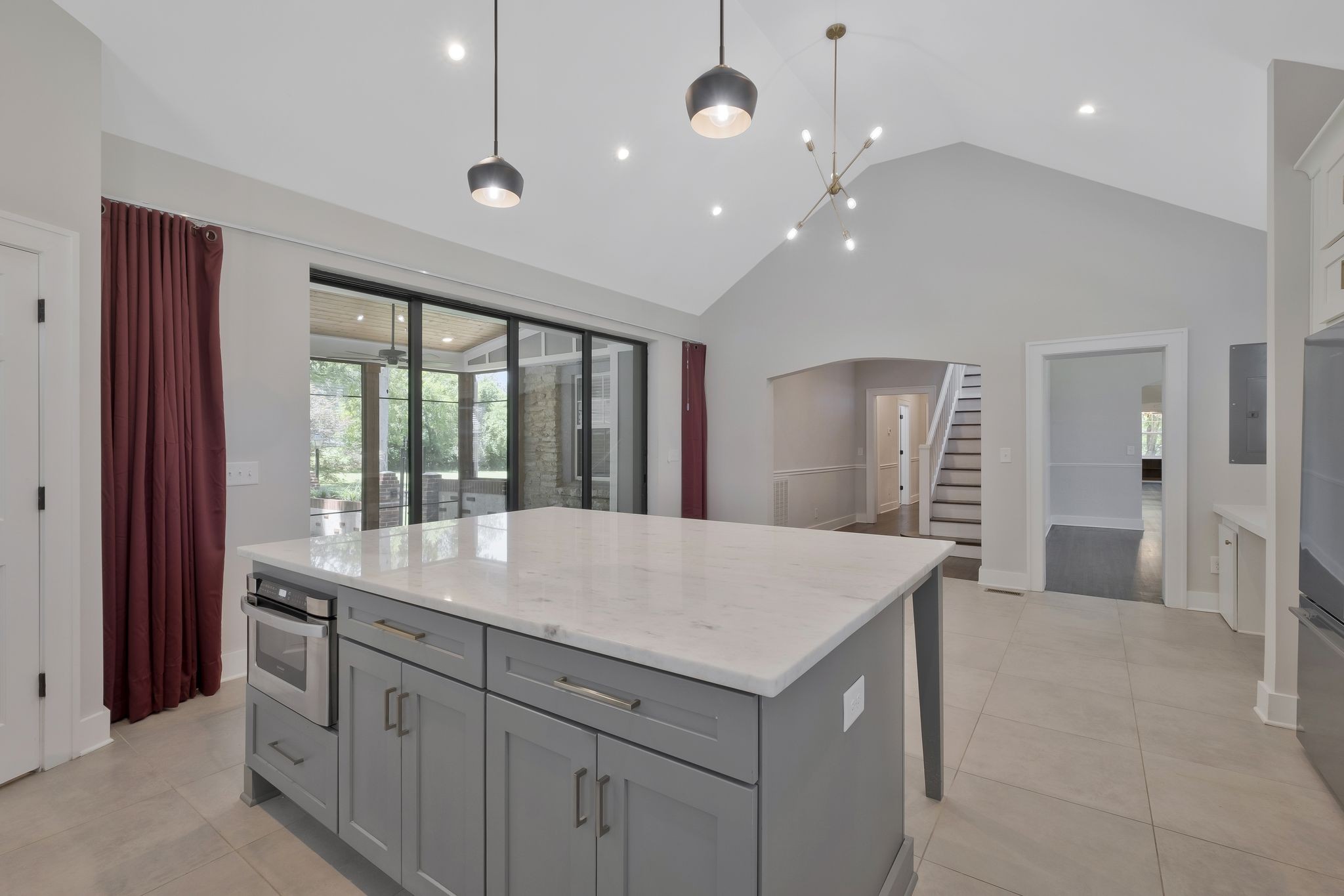 3224 Lakeshore Dr