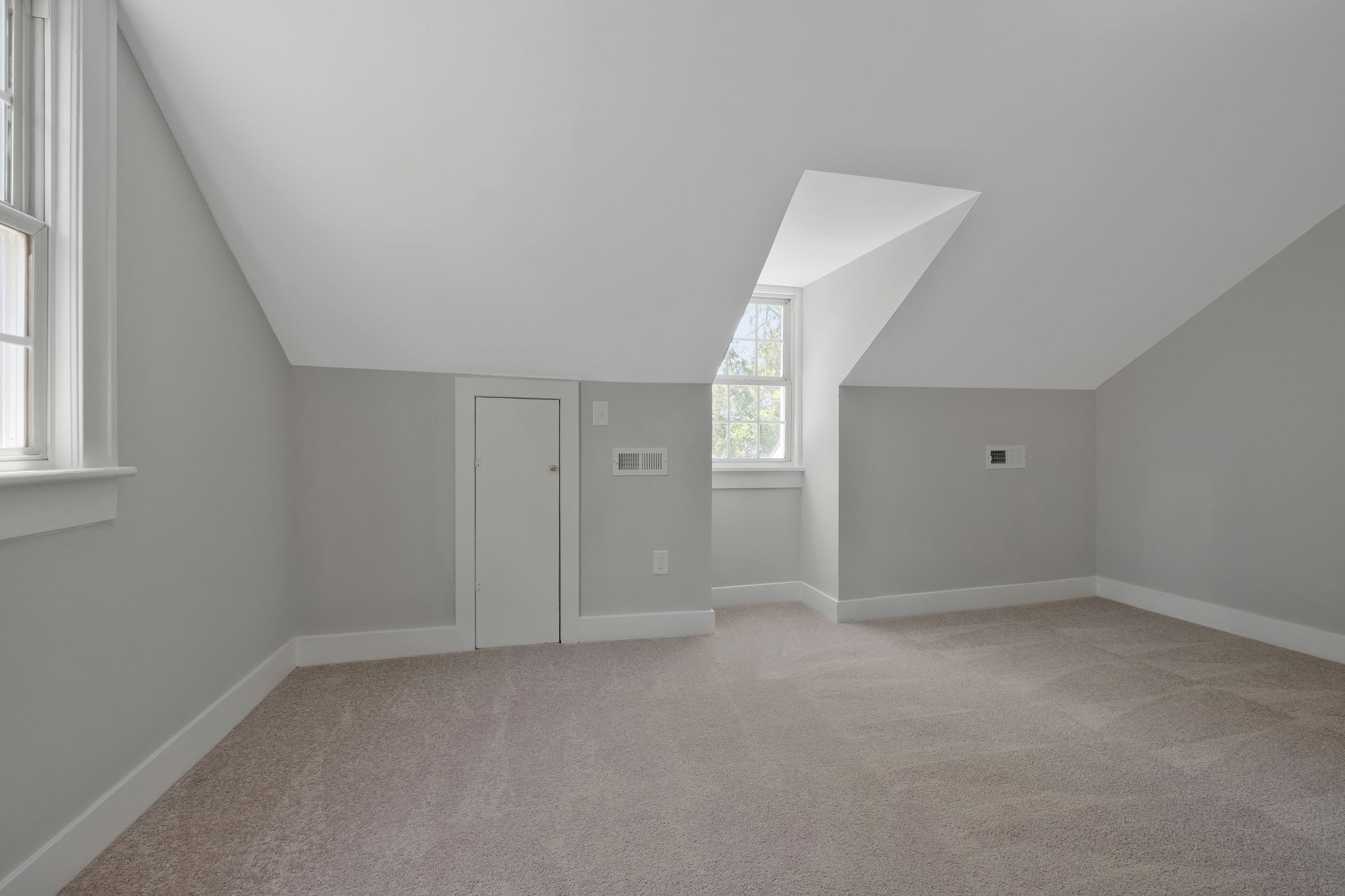 3224 Lakeshore Dr