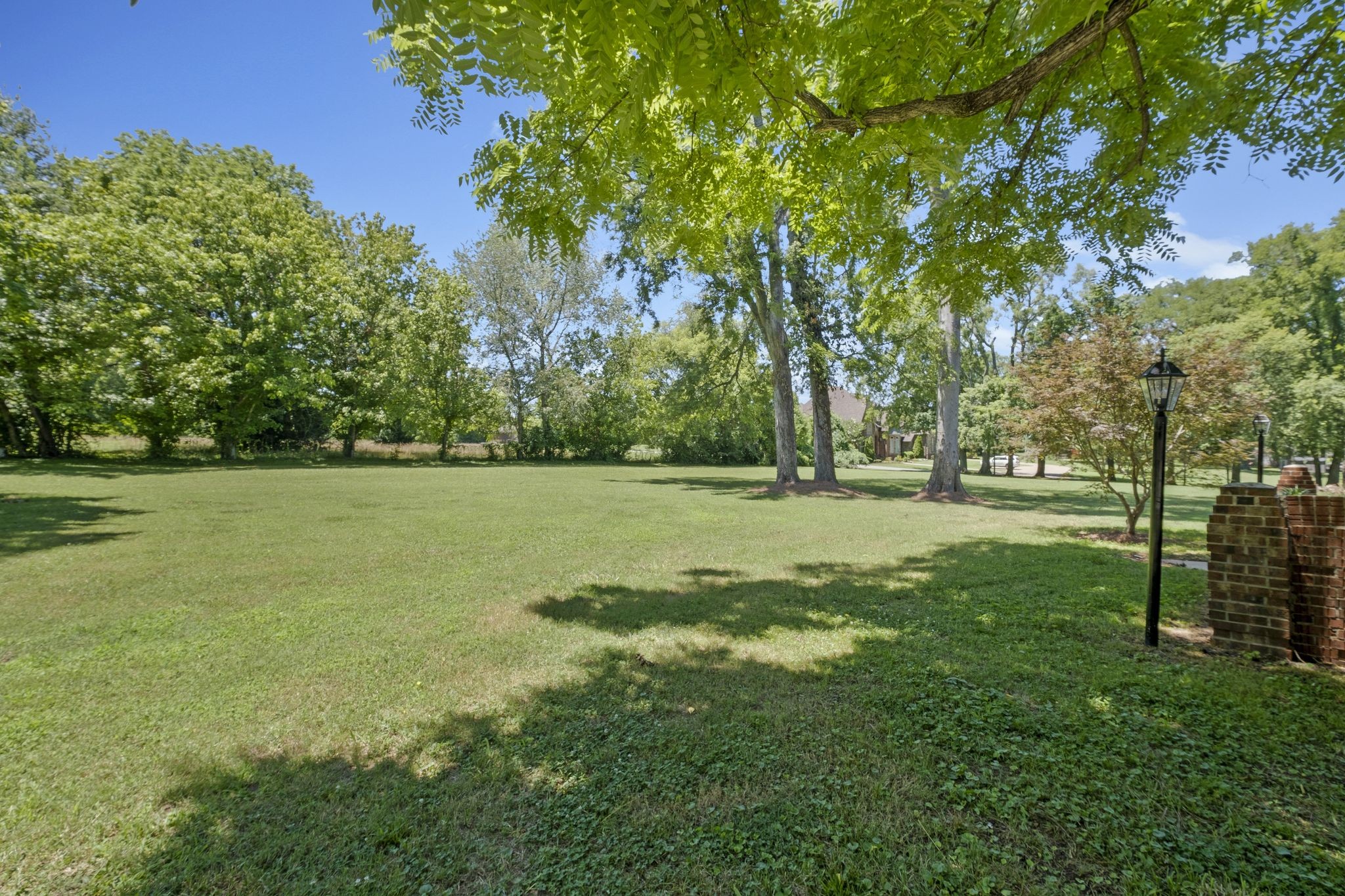 3224 Lakeshore Dr
