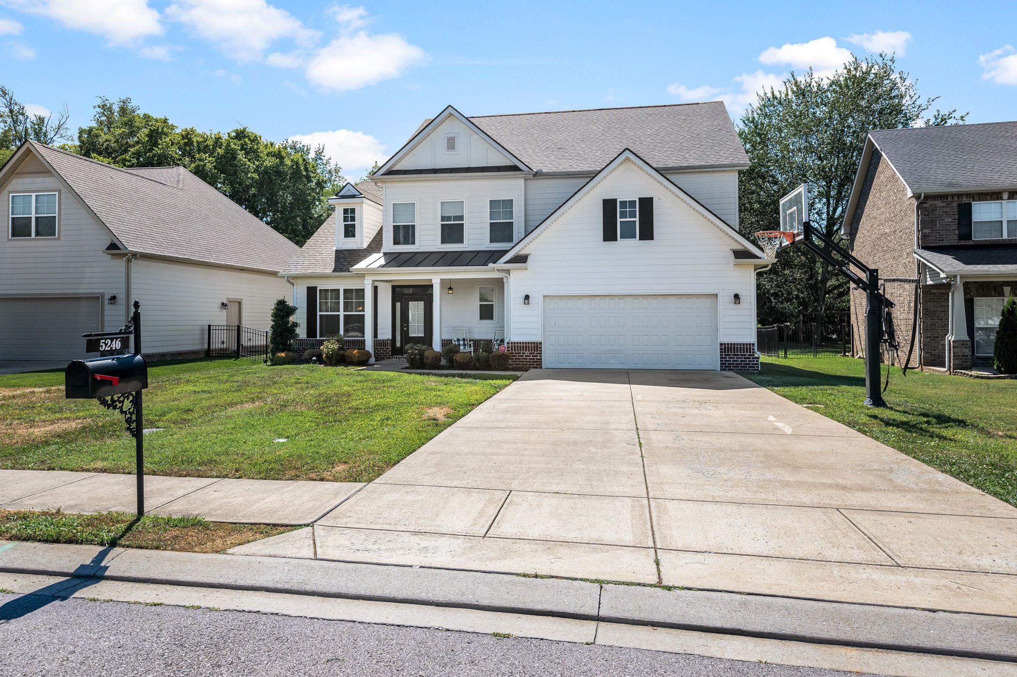5246 Starnes Dr