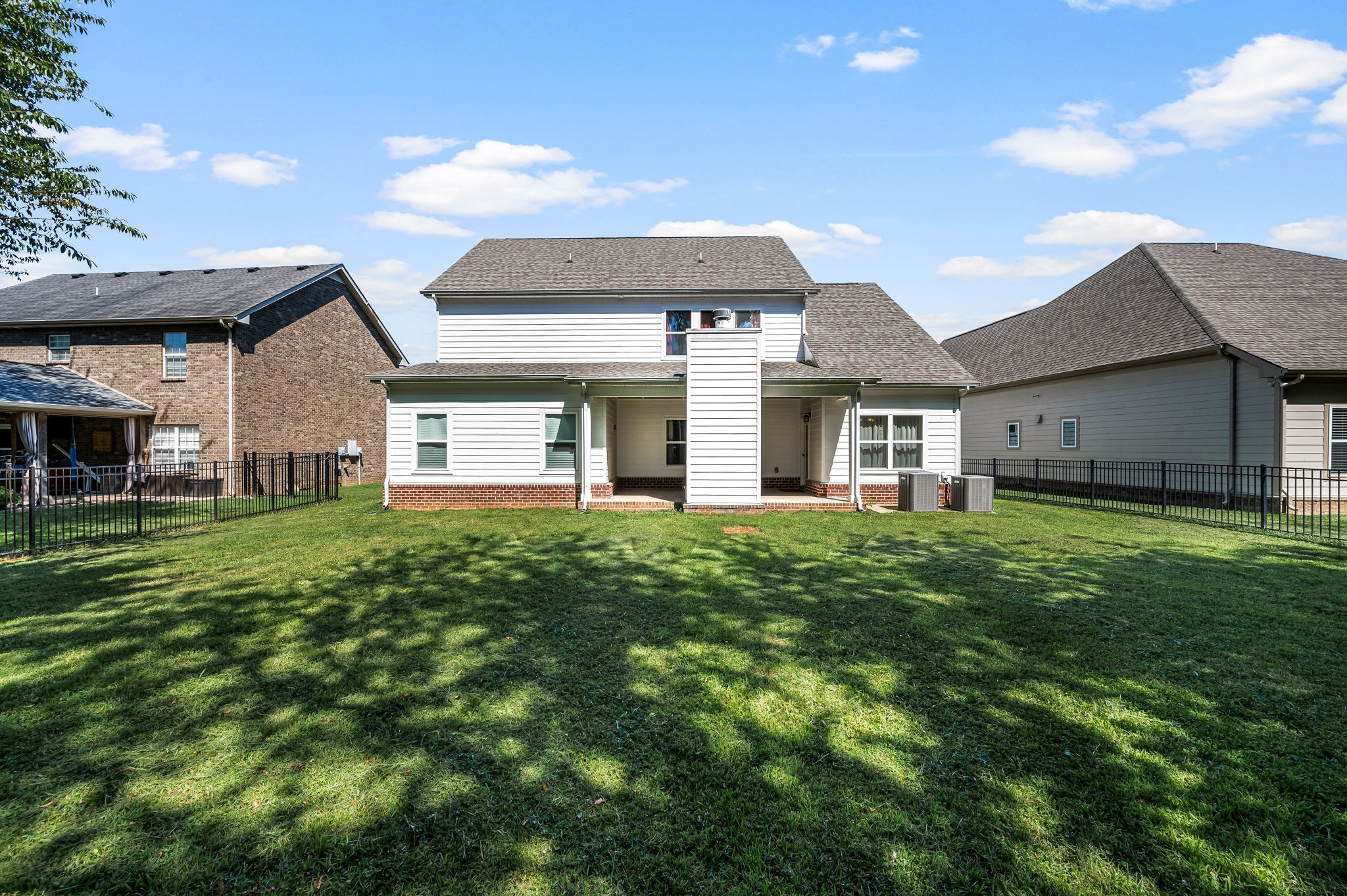 5246 Starnes Dr