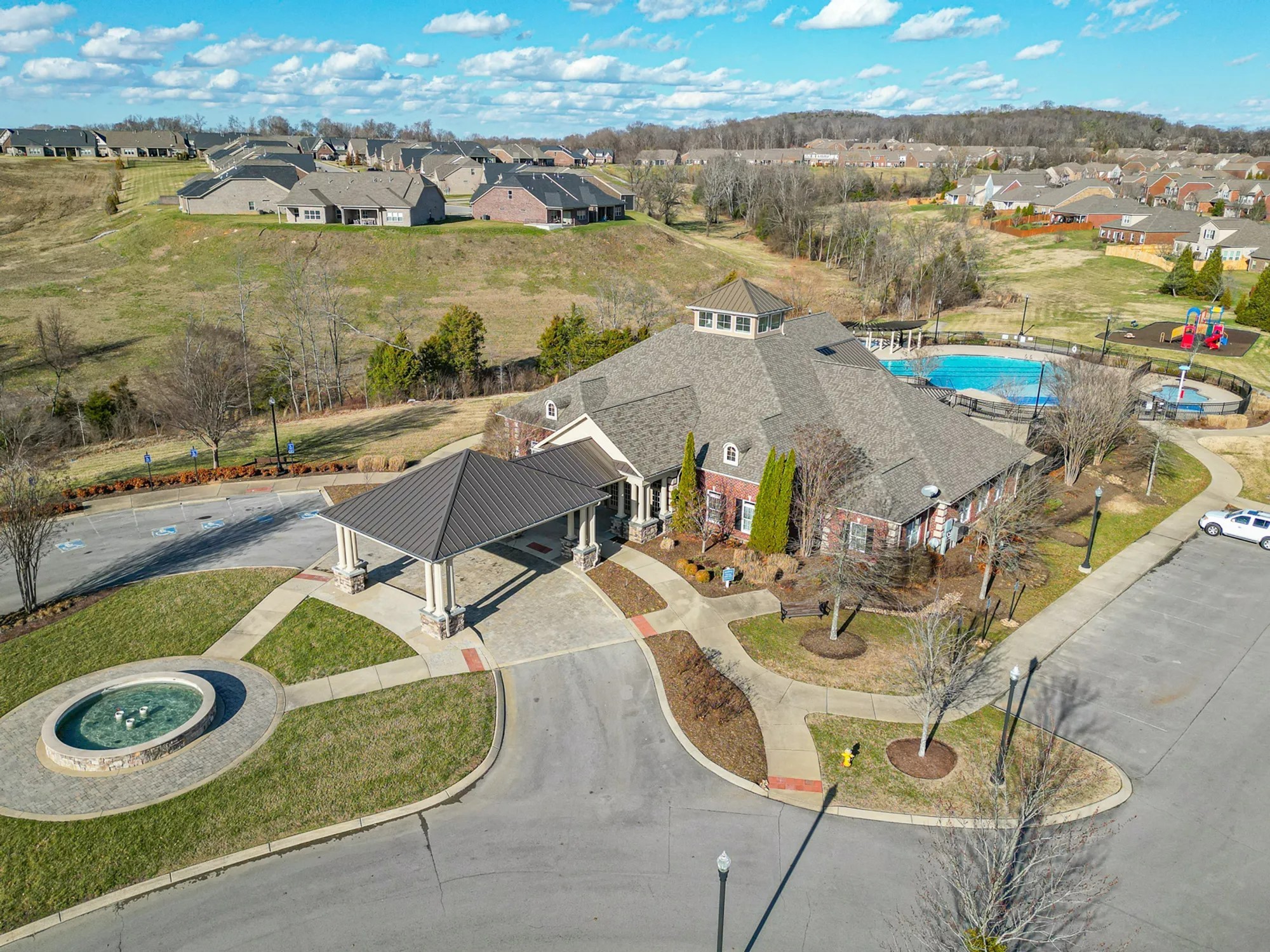 414 Stonegate Dr