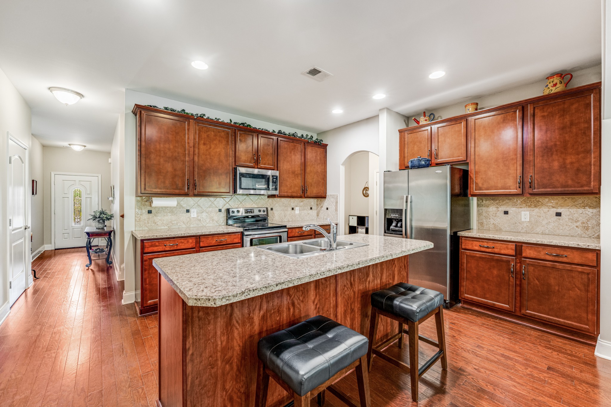 414 Stonegate Dr