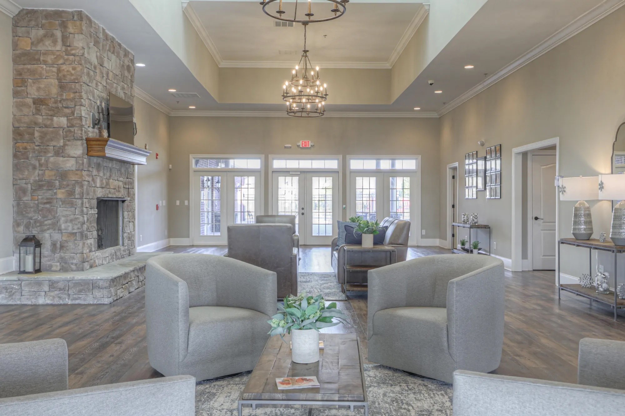 414 Stonegate Dr