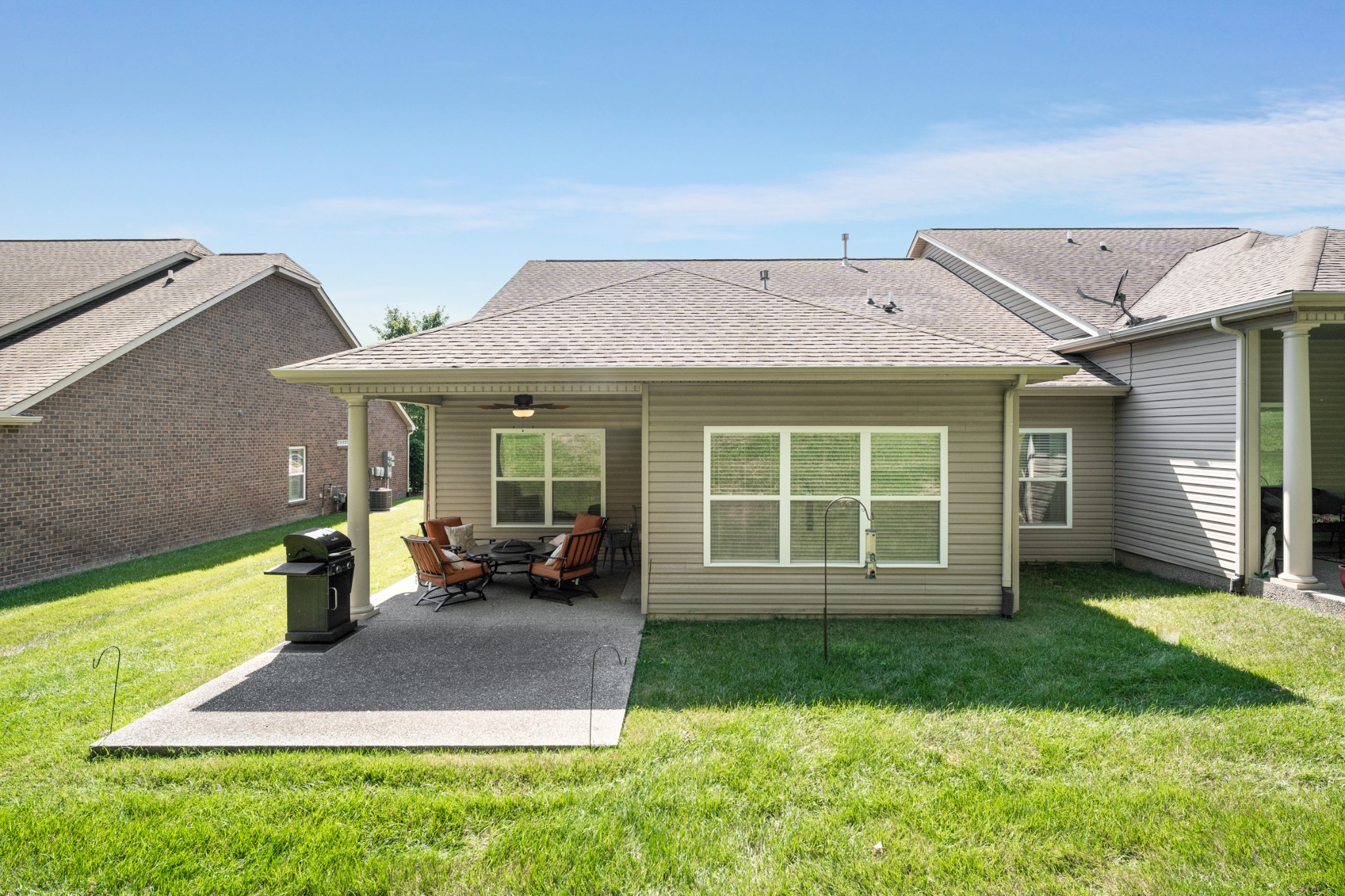 414 Stonegate Dr