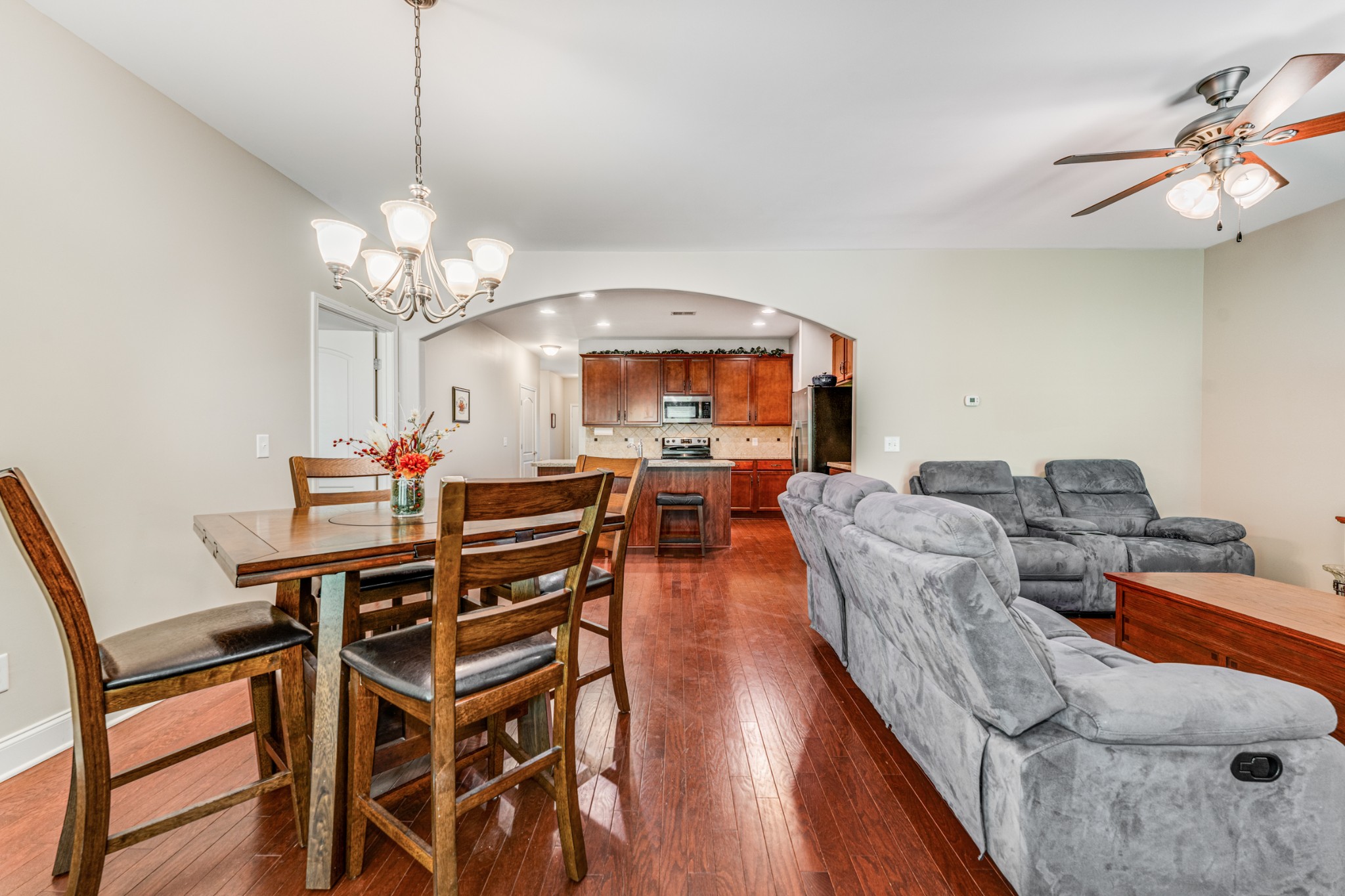414 Stonegate Dr