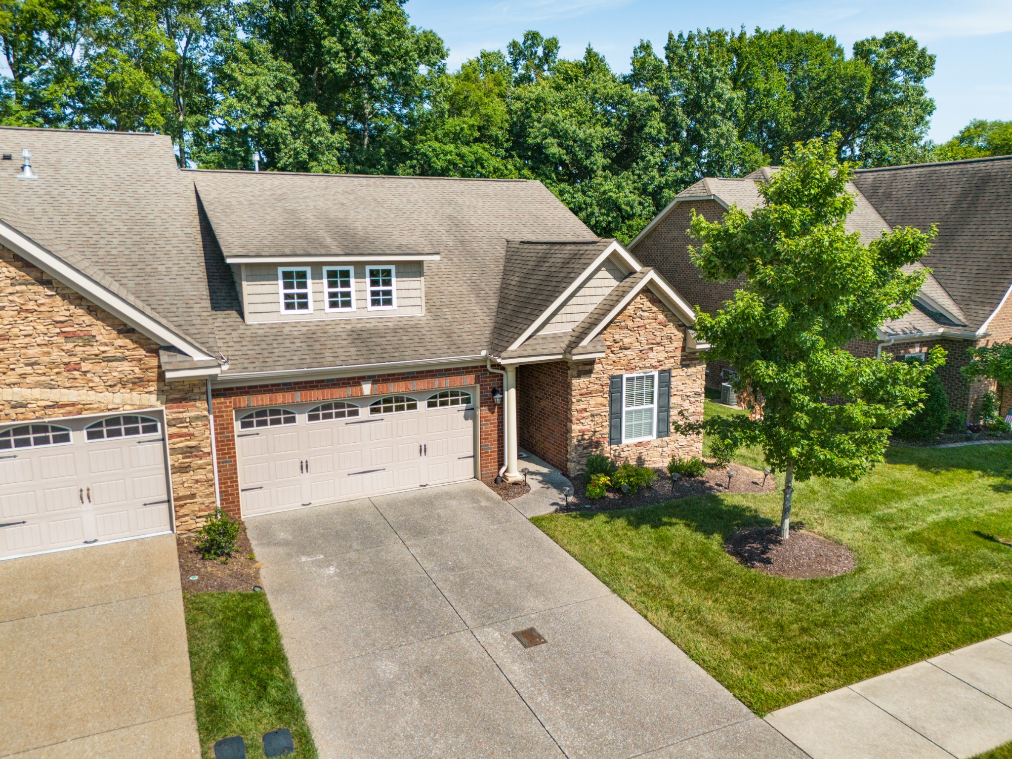 414 Stonegate Dr