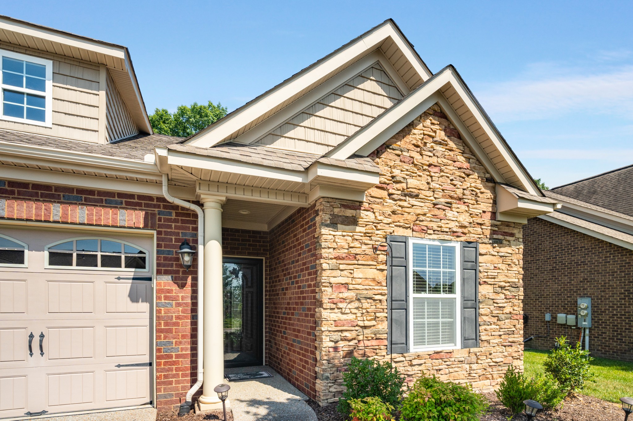 414 Stonegate Dr