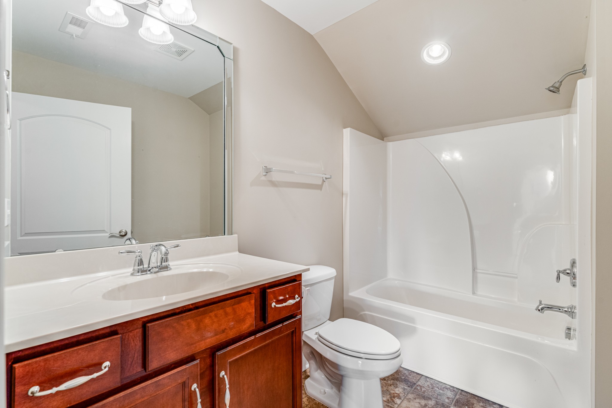 414 Stonegate Dr