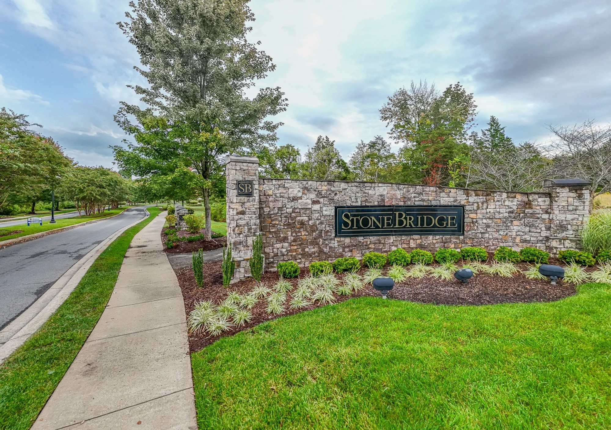414 Stonegate Dr