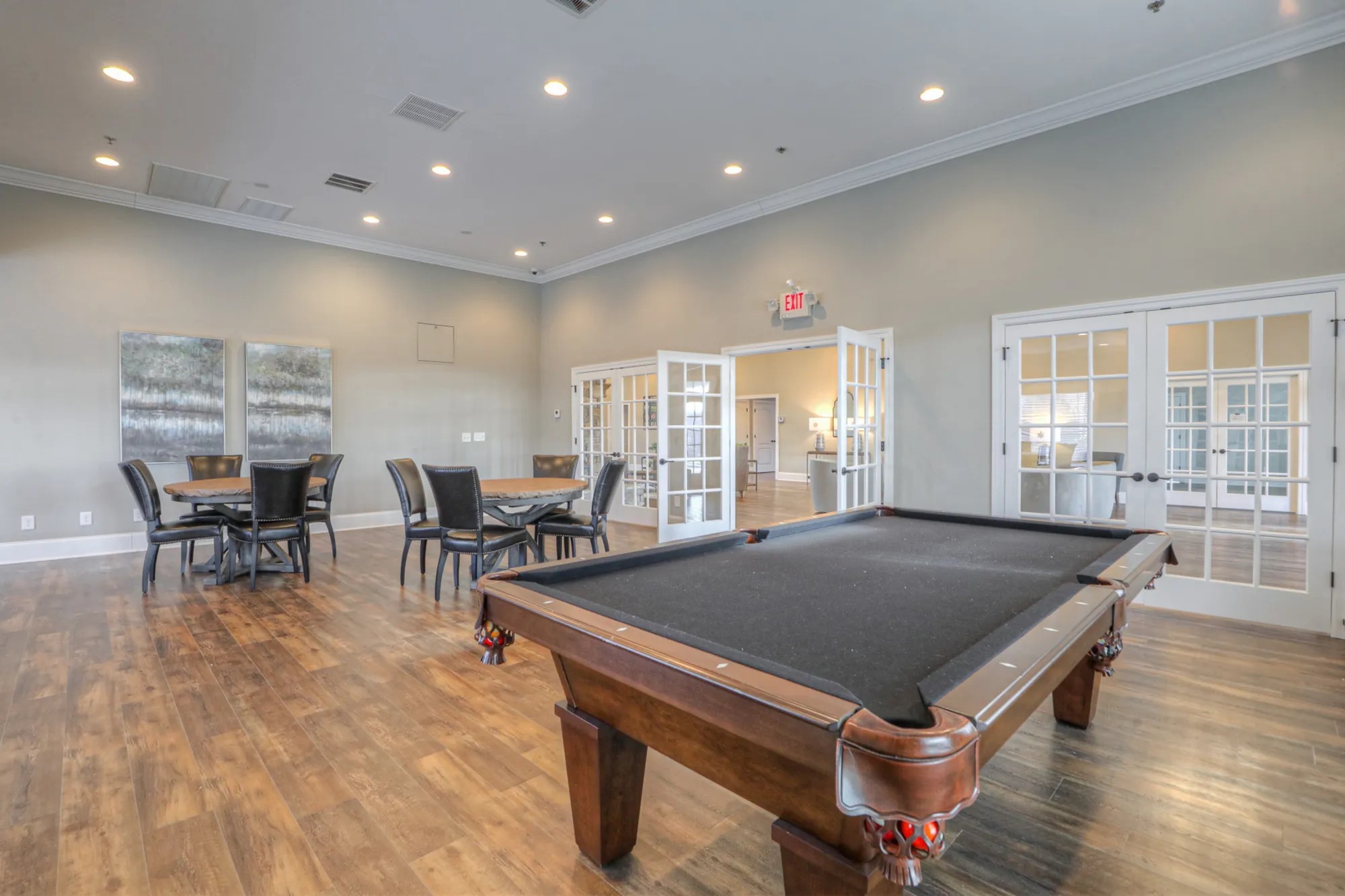 414 Stonegate Dr