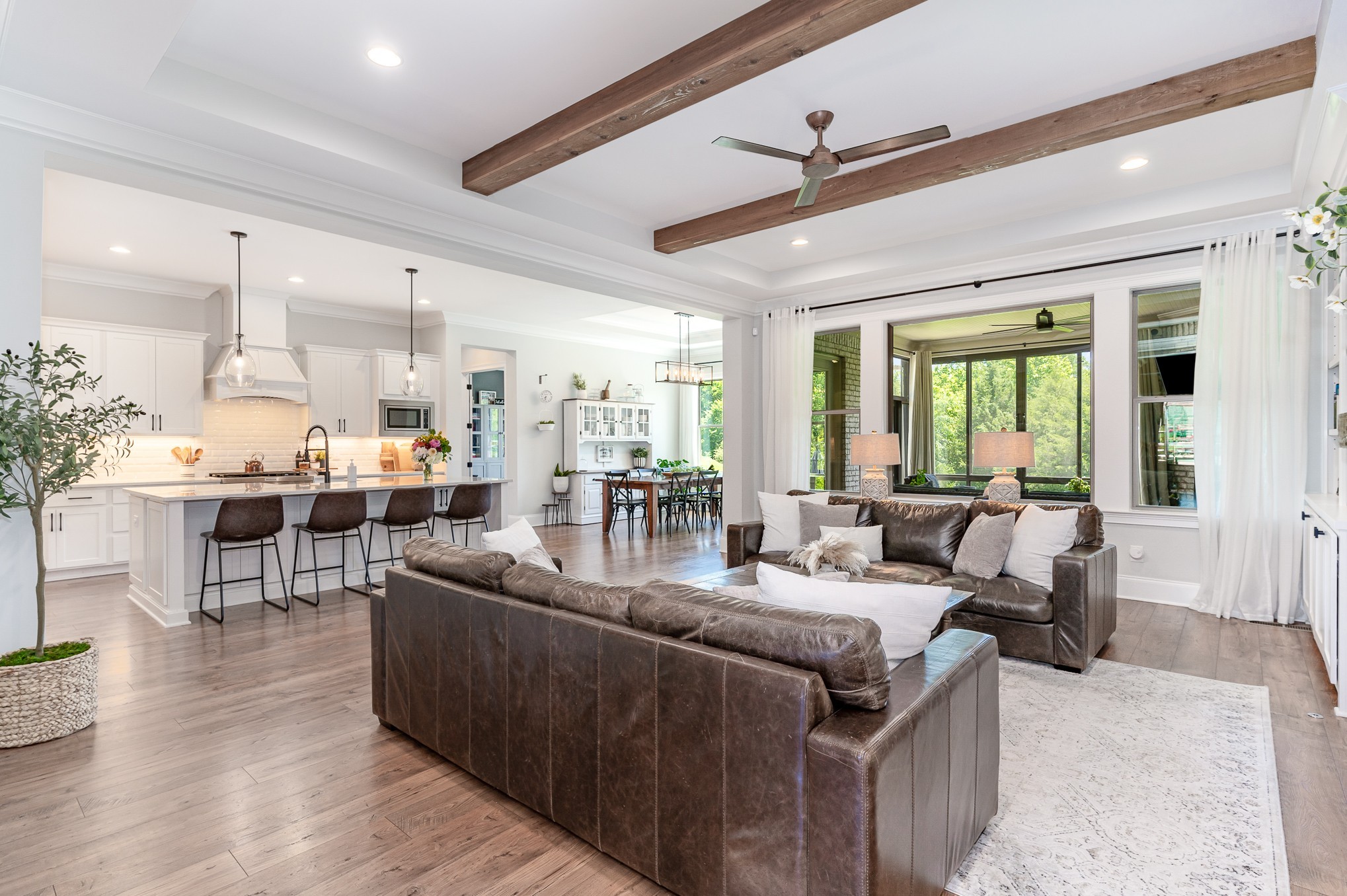 4613 Majestic Meadows Dr