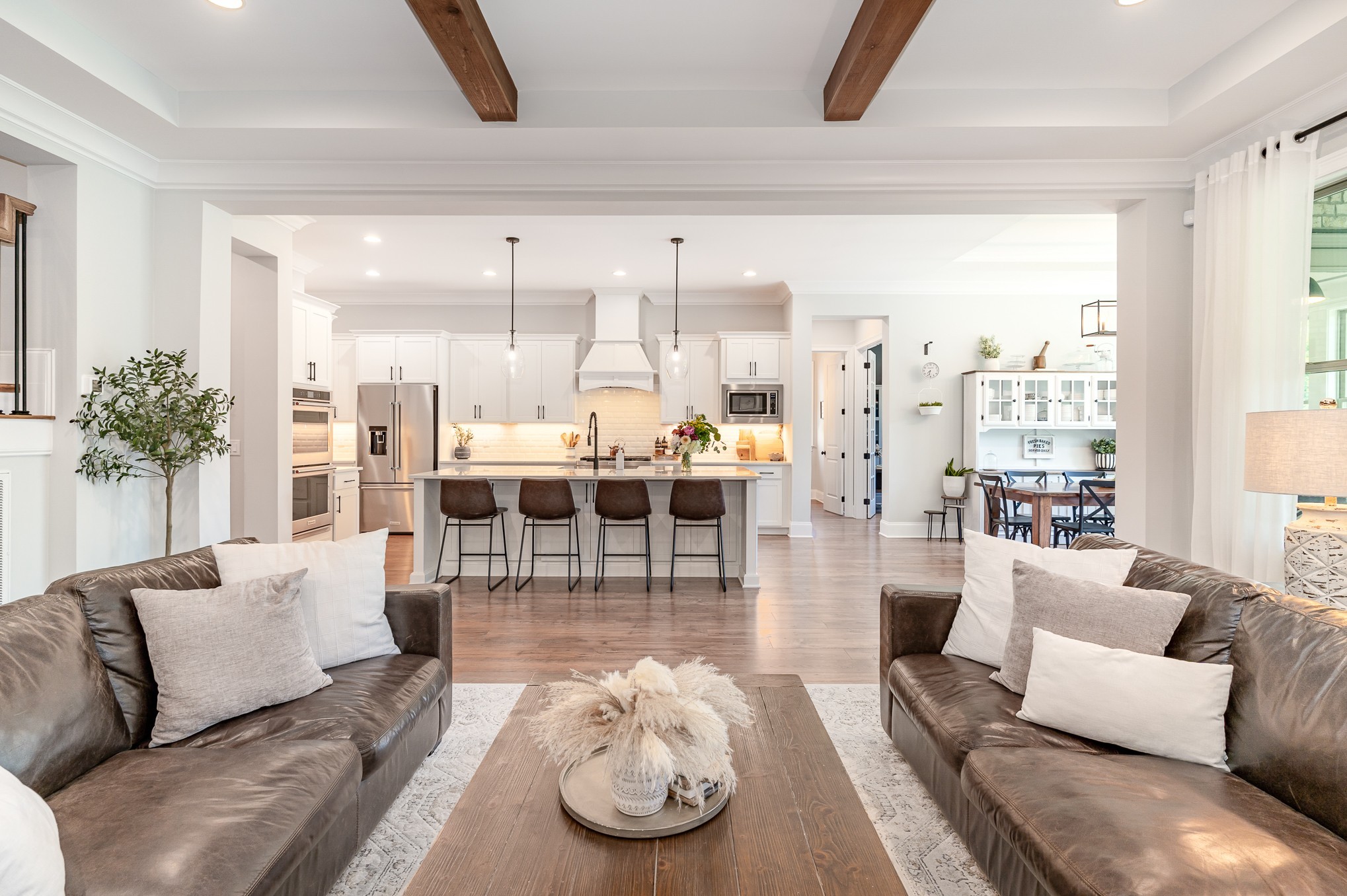 4613 Majestic Meadows Dr