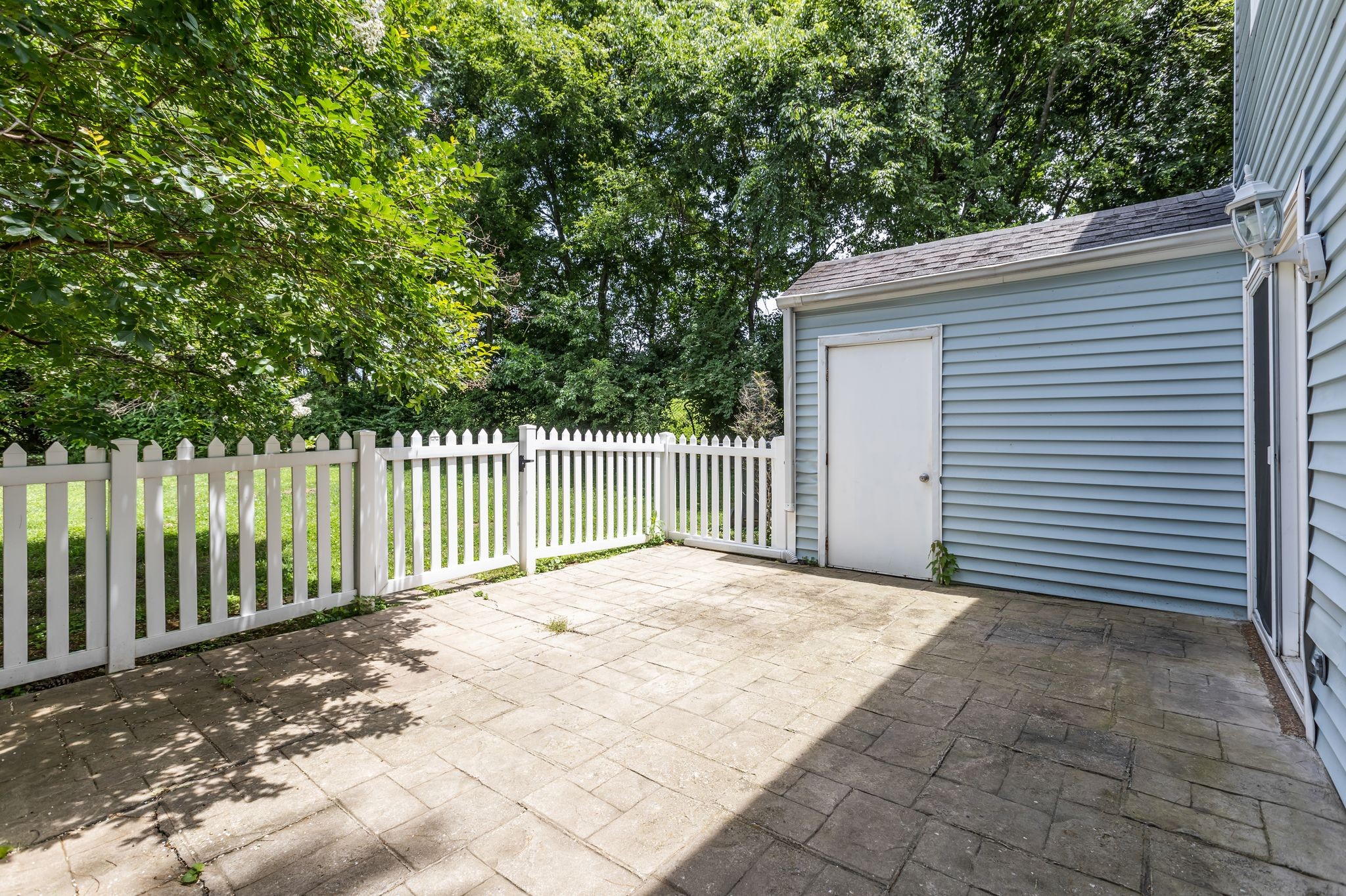404 Barnwood Ct