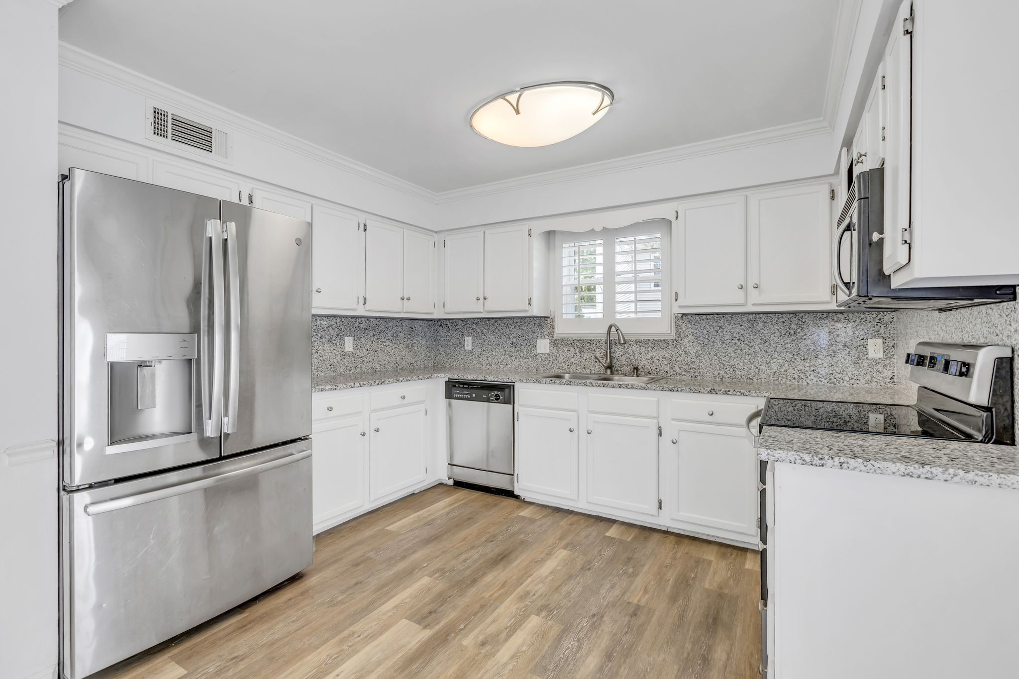 404 Barnwood Ct