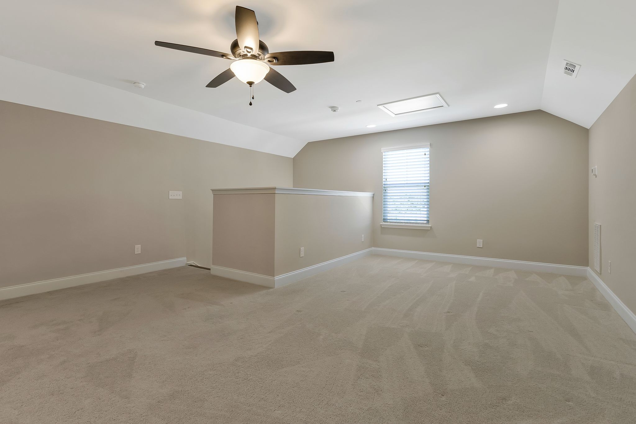 621 Weybridge Dr