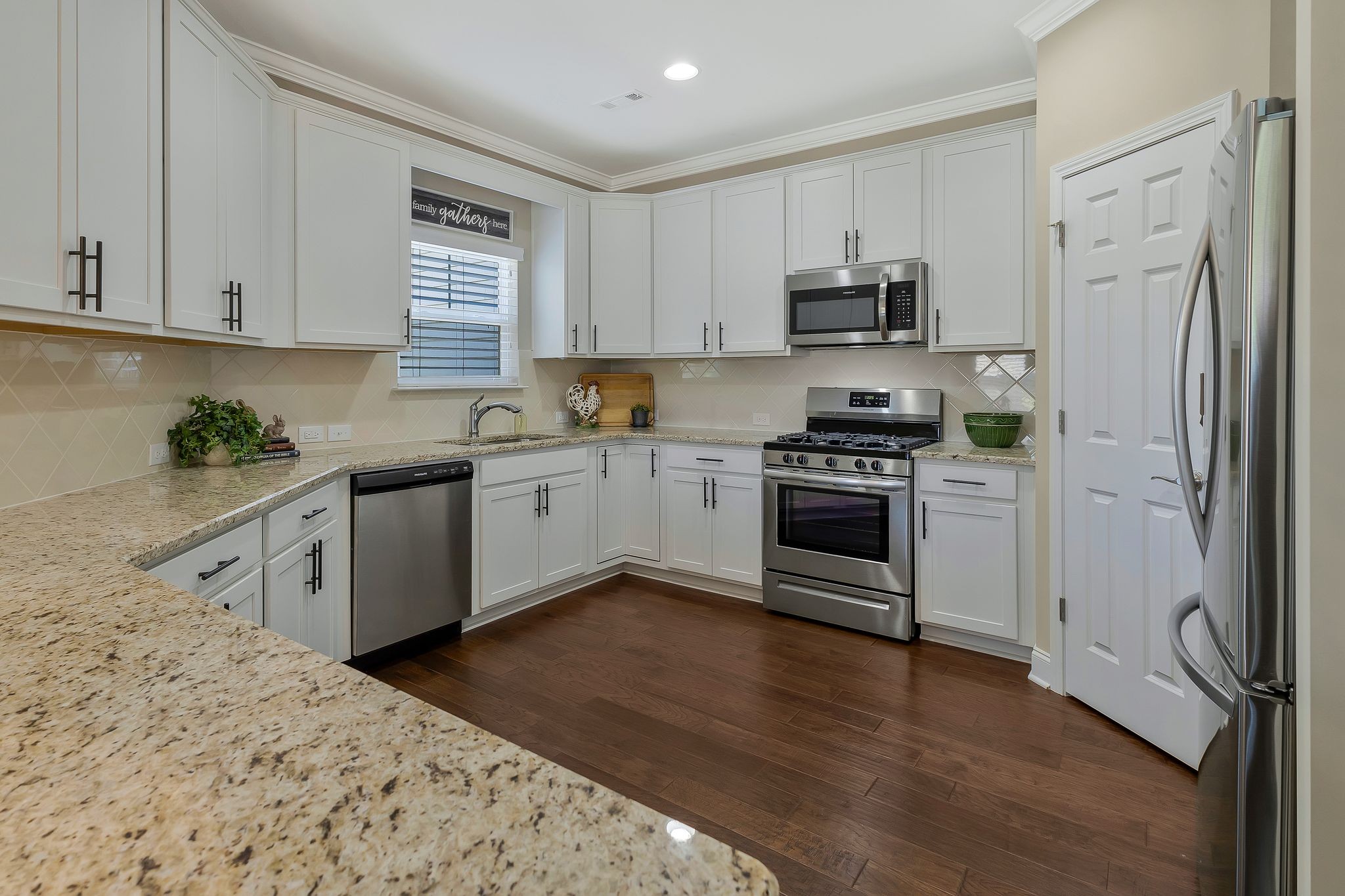 621 Weybridge Dr