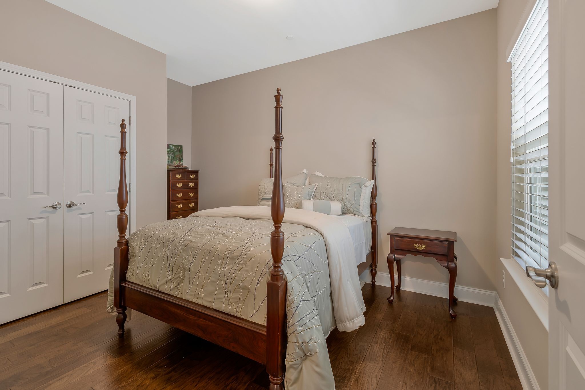 621 Weybridge Dr