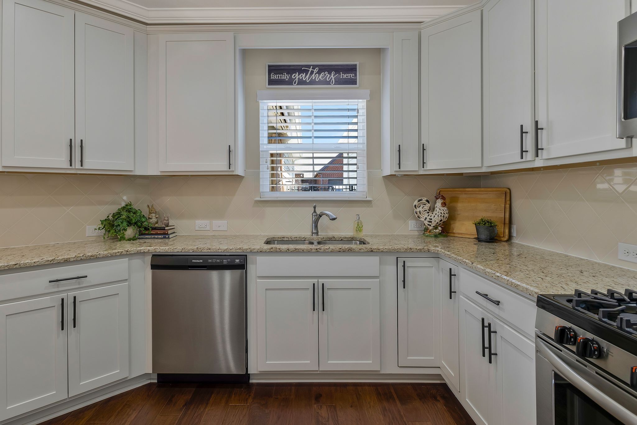 621 Weybridge Dr