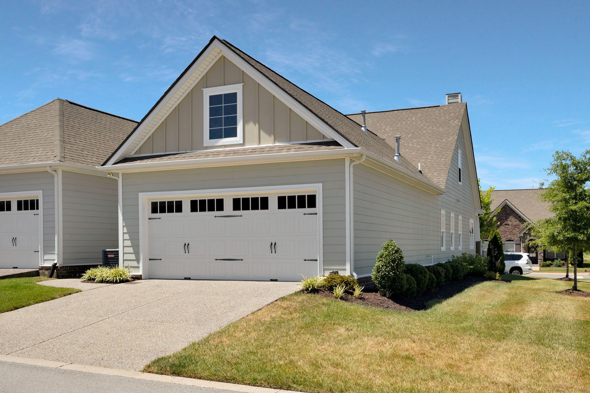 621 Weybridge Dr