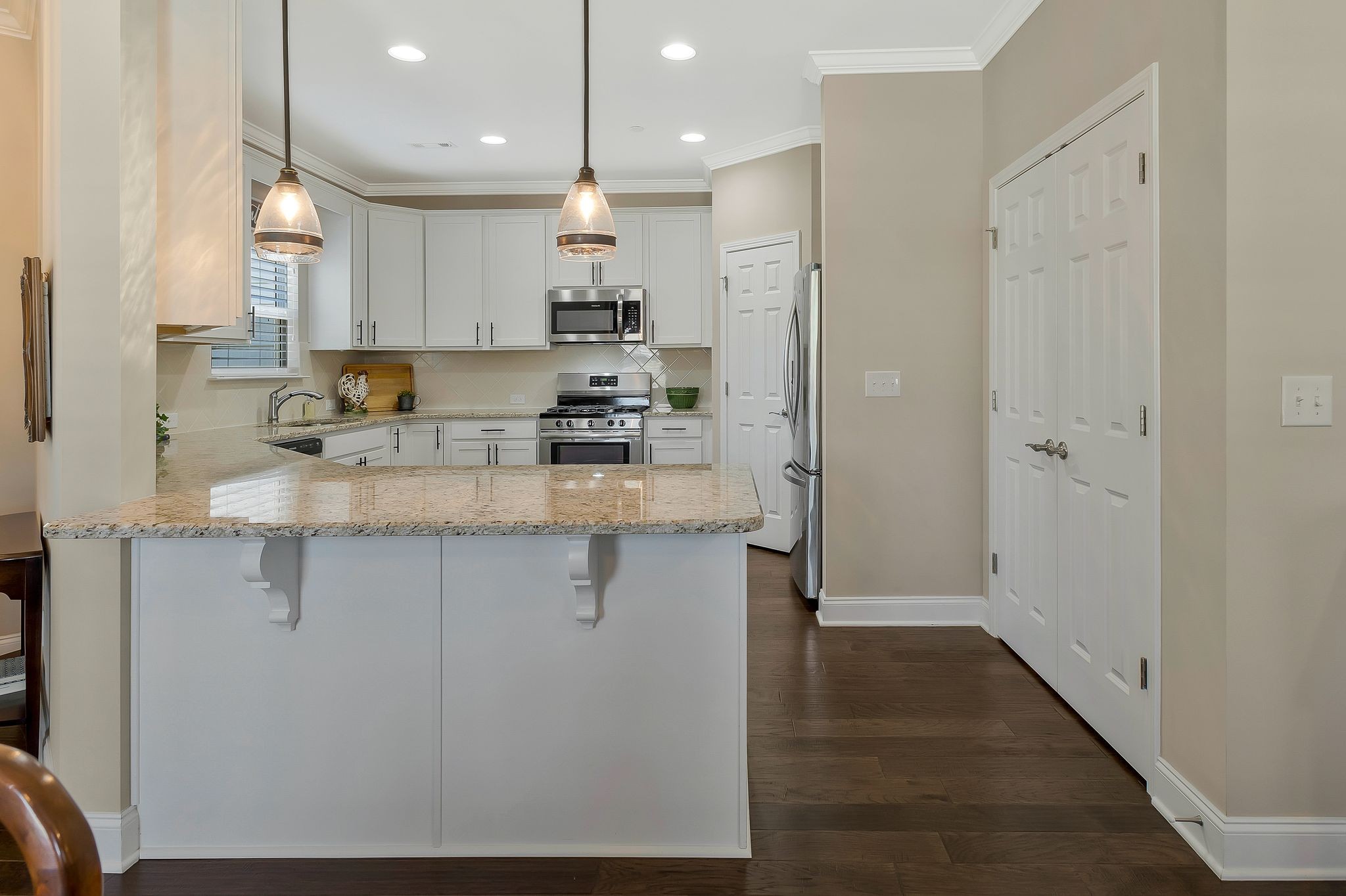 621 Weybridge Dr