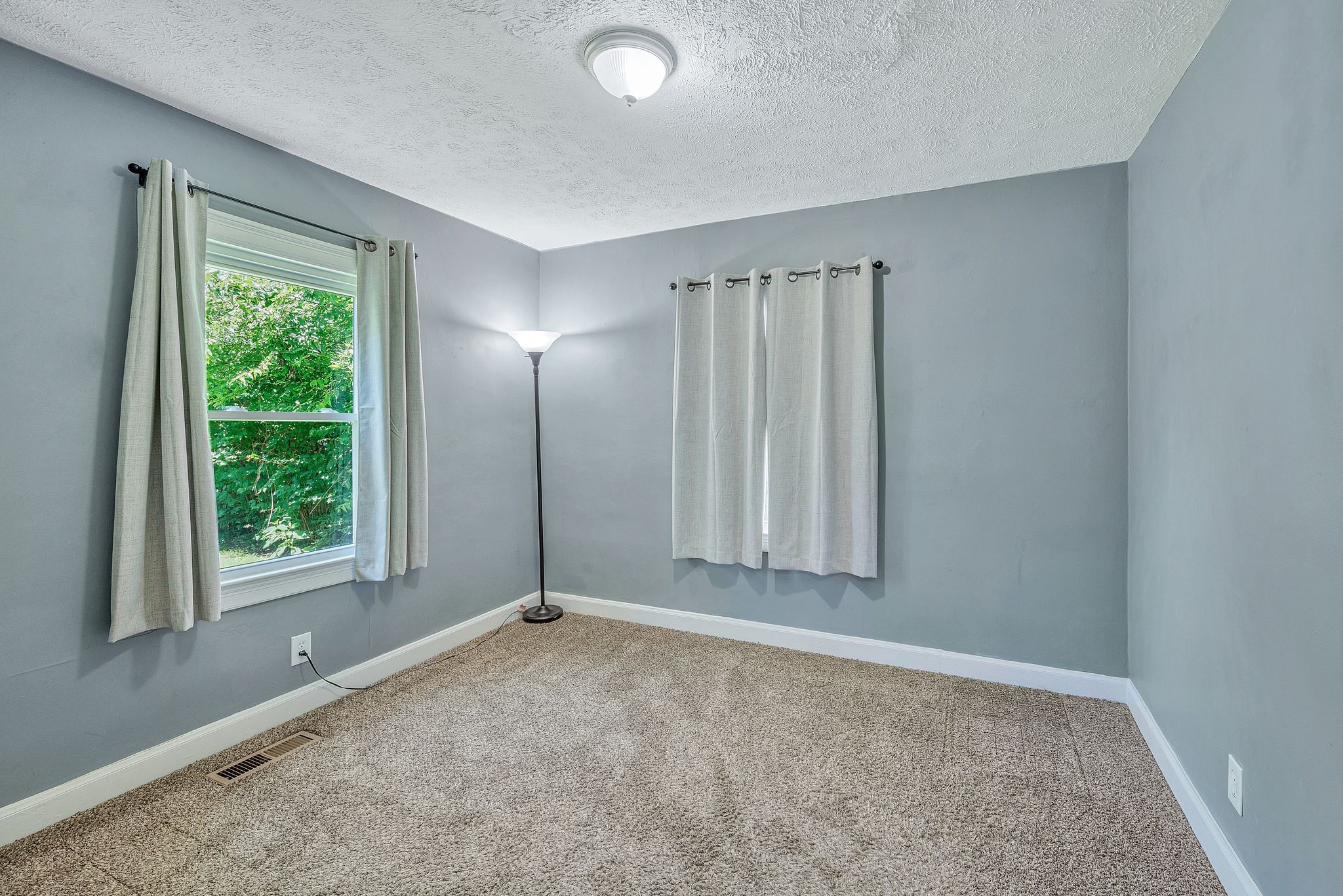 160 Harrington Ave