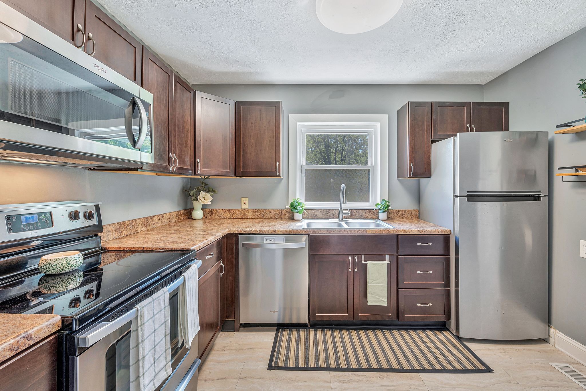 160 Harrington Ave